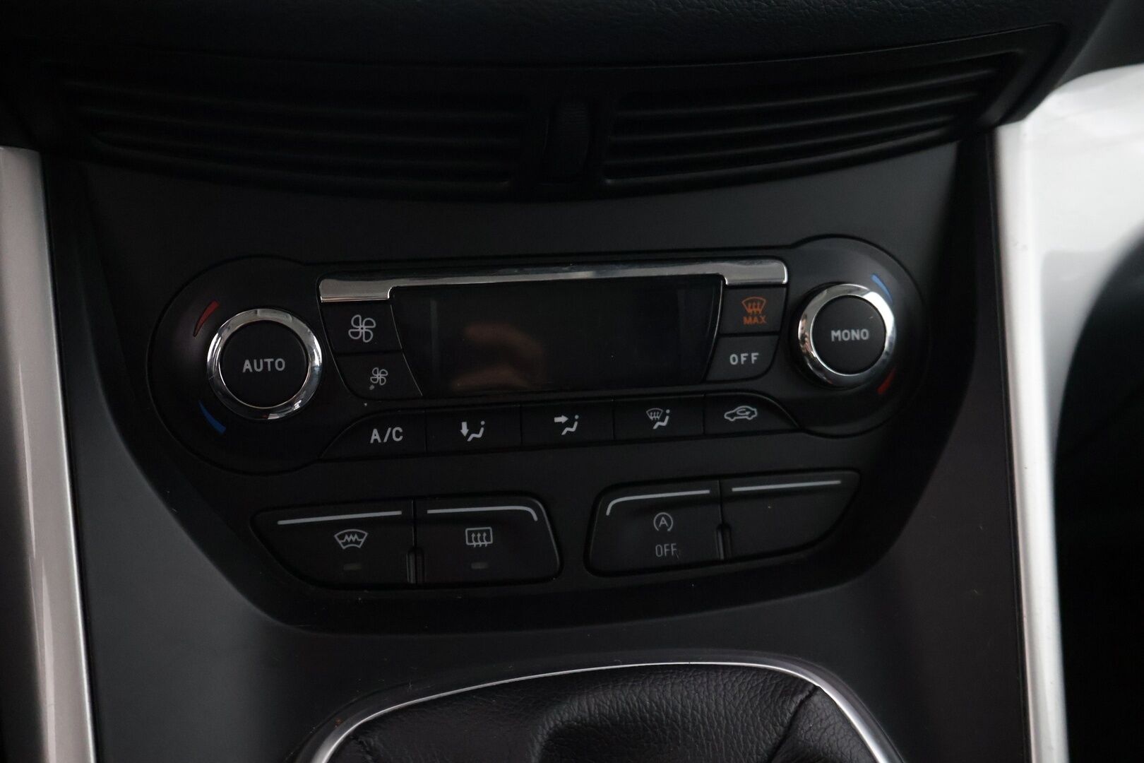 Ford C-Max 2013 1,6 TDCi 115 hv Start/Stop Titanium M6- YritysOutlet - Myydään vain yrityksille *Suomiauto / Lämm.tuulilasi / Koukku * - Toimiva auto päivittäisestä ajosta kaksilla renkailla! / Siistissä kunnossa!