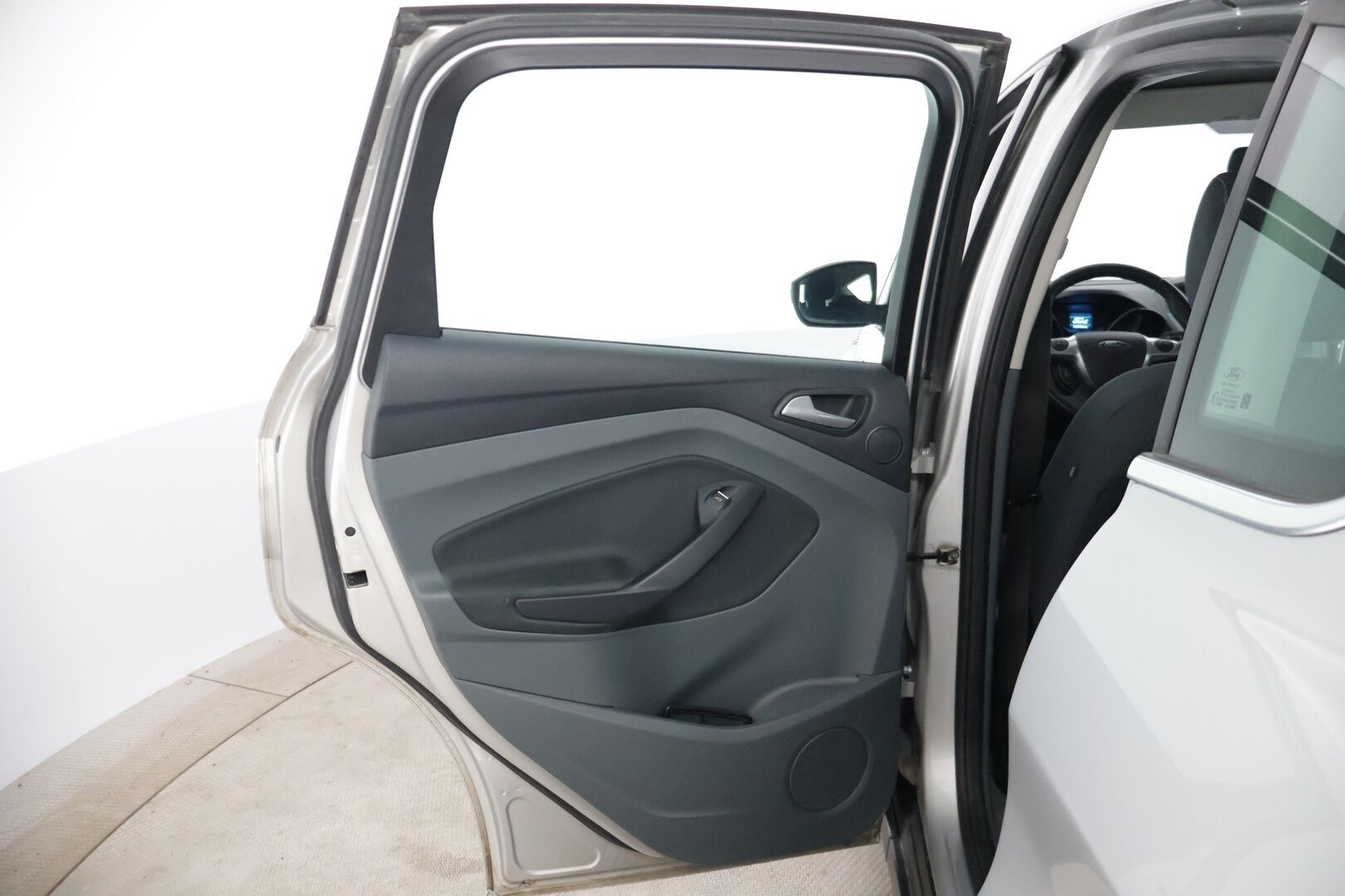 Ford C-Max 2013 1,6 TDCi 115 hv Start/Stop Titanium M6- YritysOutlet - Myydään vain yrityksille *Suomiauto / Lämm.tuulilasi / Koukku * - Toimiva auto päivittäisestä ajosta kaksilla renkailla! / Siistissä kunnossa!