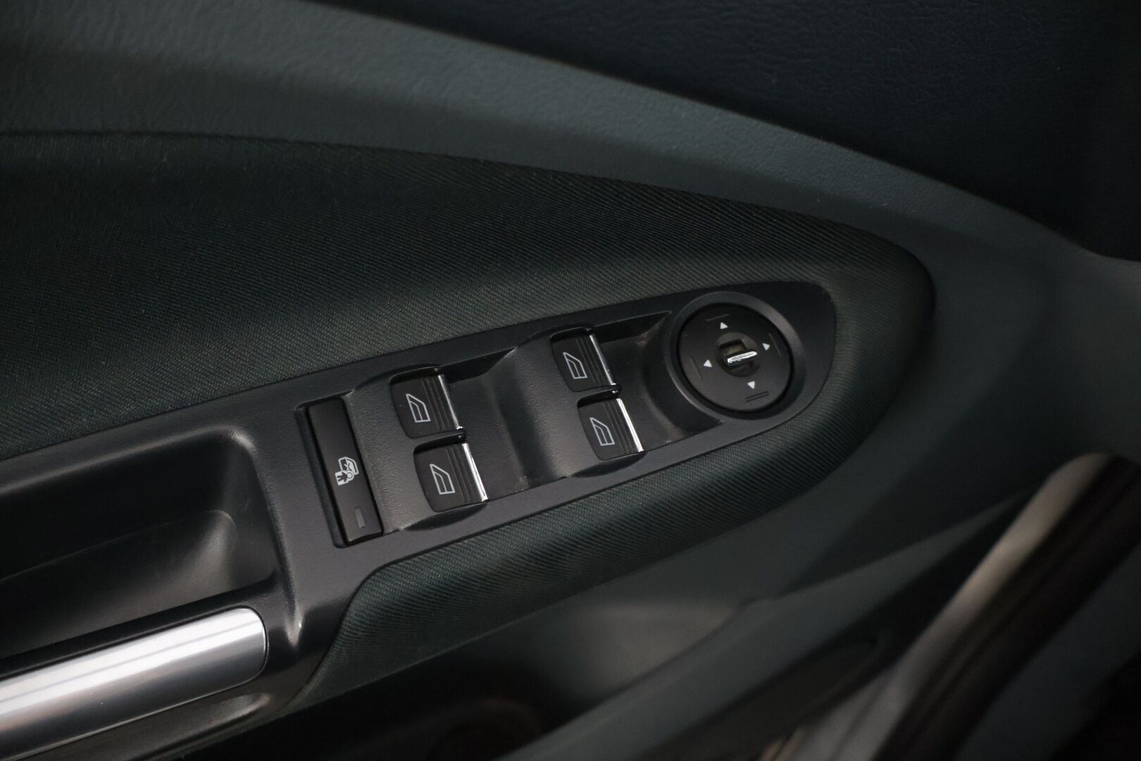 Ford C-Max 2013 1,6 TDCi 115 hv Start/Stop Titanium M6- YritysOutlet - Myydään vain yrityksille *Suomiauto / Lämm.tuulilasi / Koukku * - Toimiva auto päivittäisestä ajosta kaksilla renkailla! / Siistissä kunnossa!