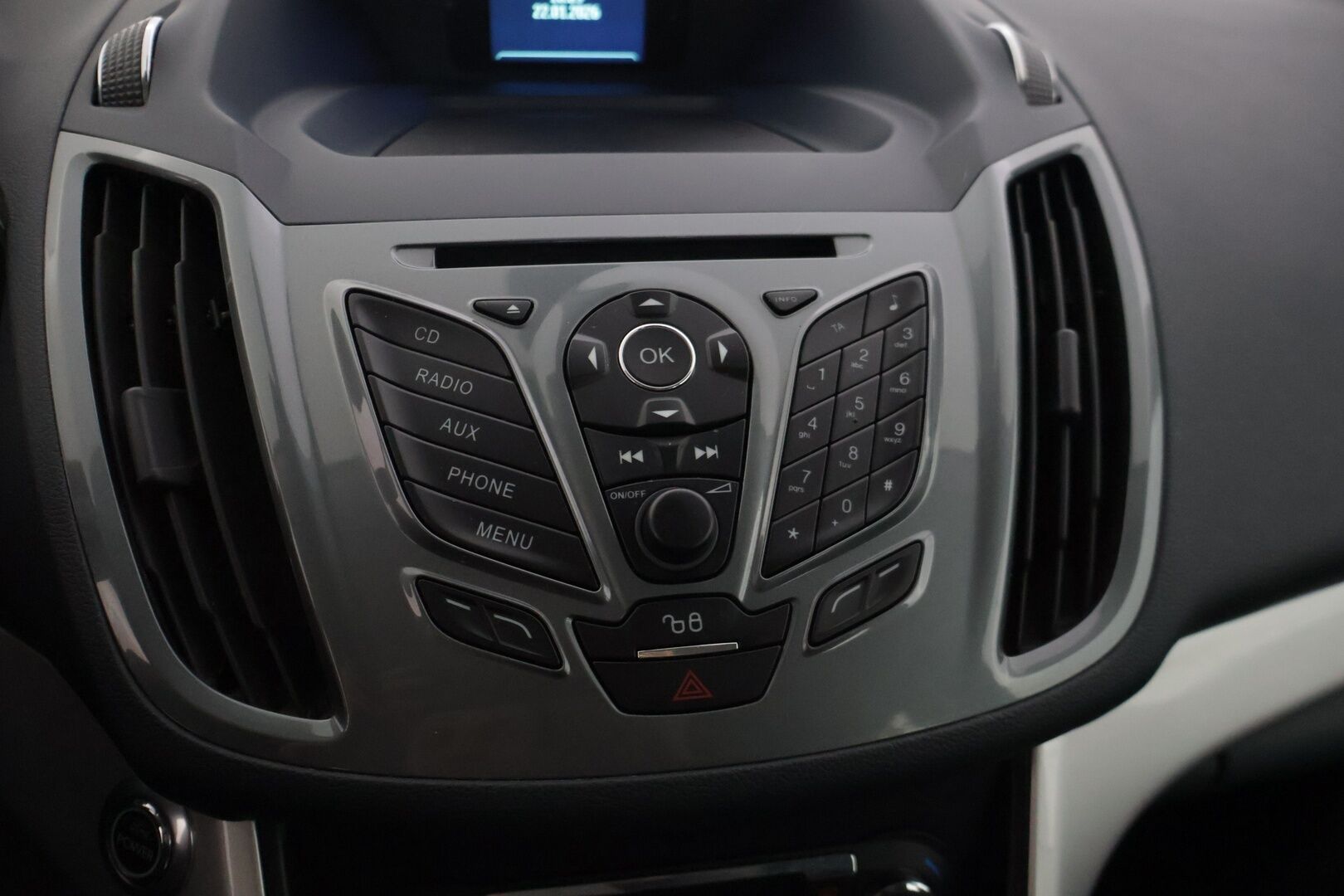 Ford C-Max 2013 1,6 TDCi 115 hv Start/Stop Titanium M6- YritysOutlet - Myydään vain yrityksille *Suomiauto / Lämm.tuulilasi / Koukku * - Toimiva auto päivittäisestä ajosta kaksilla renkailla! / Siistissä kunnossa!