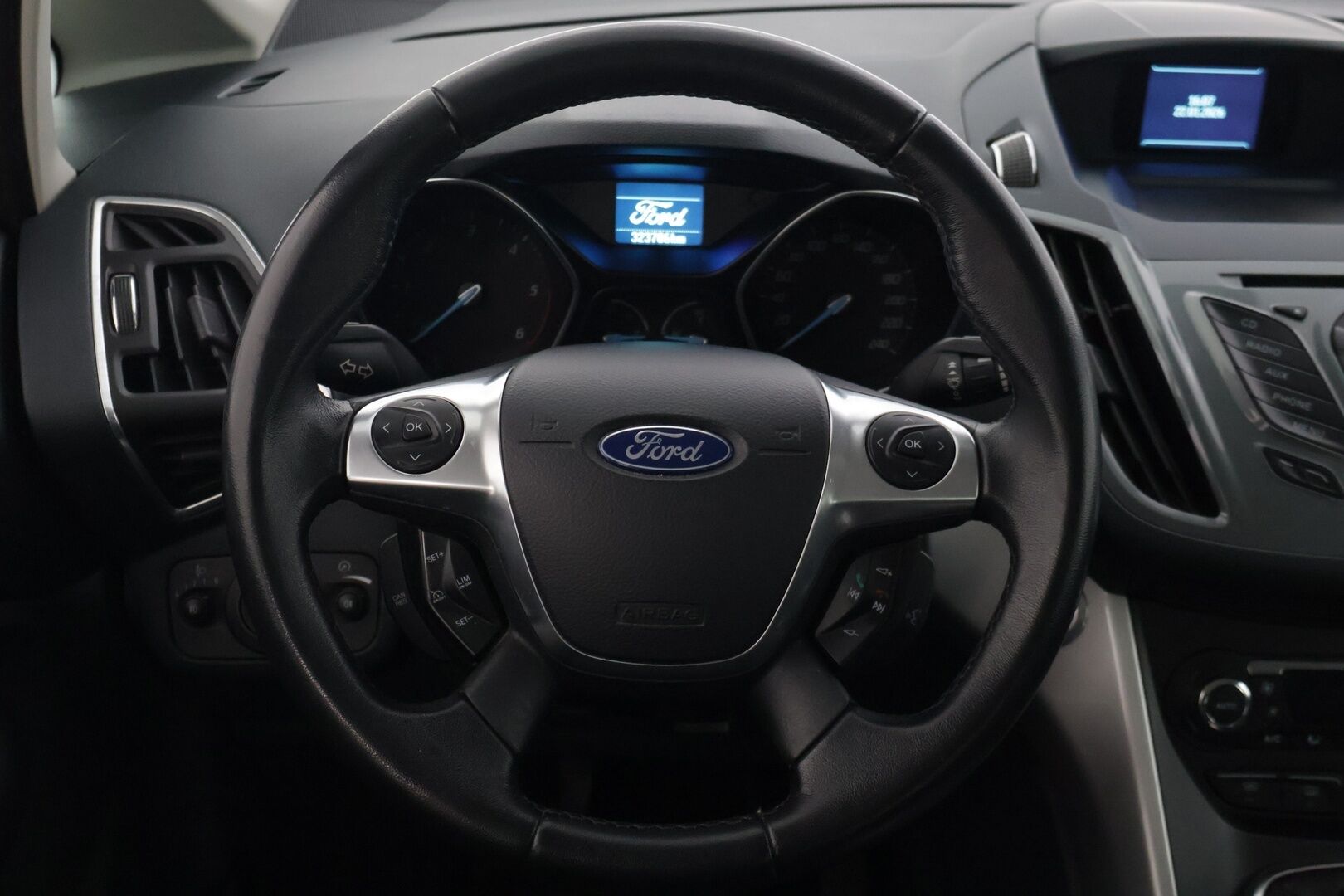 Ford C-Max 2013 1,6 TDCi 115 hv Start/Stop Titanium M6- YritysOutlet - Myydään vain yrityksille *Suomiauto / Lämm.tuulilasi / Koukku * - Toimiva auto päivittäisestä ajosta kaksilla renkailla! / Siistissä kunnossa!