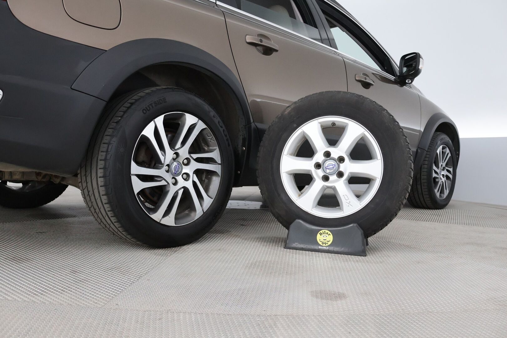 Volvo XC70 2012 D5 AWD Summum Business aut - ACC | BLIS | Webasto | Navi | Four-C | Suomi-auto 