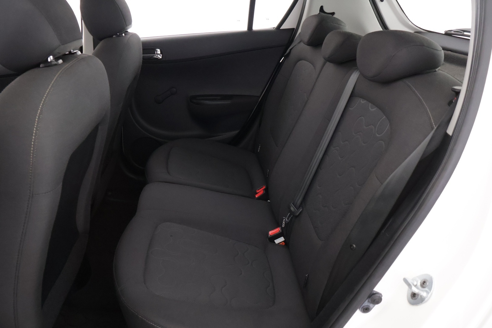 Hyundai i20 2012 1,2 Air 5d ** Suomi-auto / Lohkolämmitin / Ilmastointi / Penkinlämmittimet / 2x vanteet ** - Juuri huollettu! / Pienet kilometrit! / Siistikuntoinen! - HULLU BLACKWEEK KORKOTARJOUS 2,49%