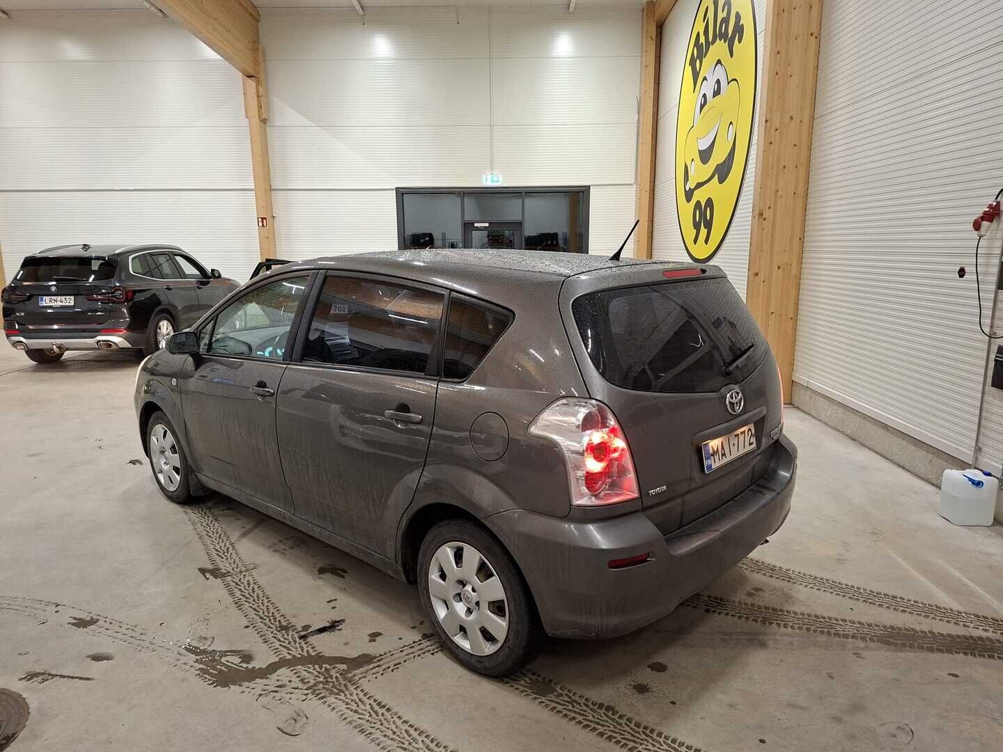 Toyota Corolla Verso 2006 1,8 VVT-i *Myydään Huutokaupat.com* - Suomi- auto | Vakionopeudensäädin | Lohkolämmitin | Kahdet renkaat | Huoltokirja