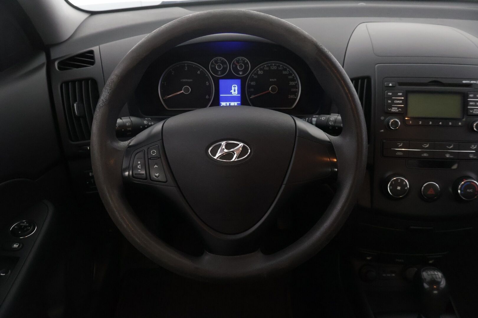 Hyundai i30 2012 Wagon 1,6 CRDi 66kW 6MT ISG Classic *YritysOutlet - Myydään vain yrityksille* - Suomiauto | Vetokoukku | Lohko & Sisäp | Katu-uskottavat ja katseita kääntävät vanteet