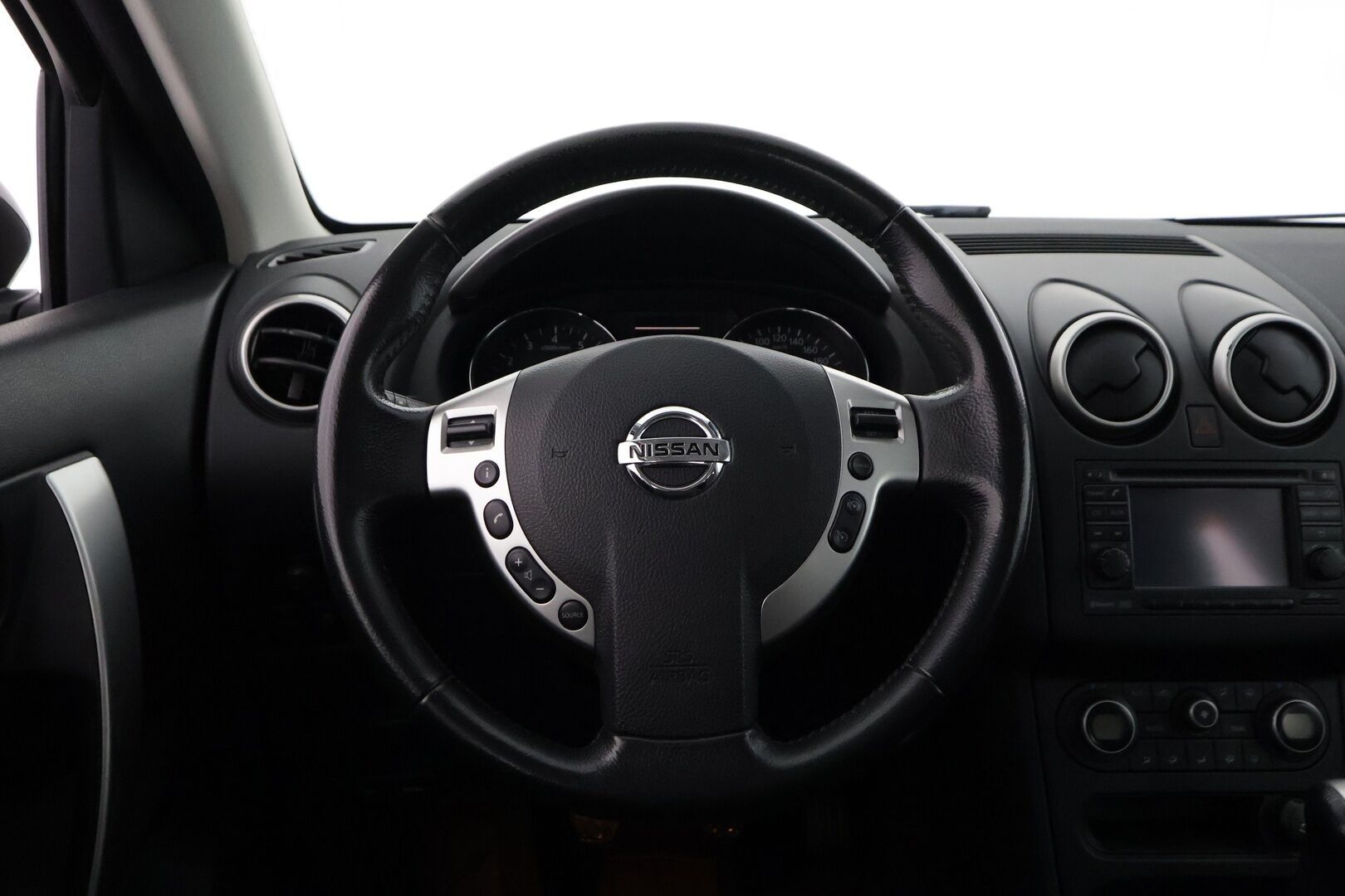 Nissan Qashqai 2010 1,6L Acenta 2WD 5MT Connect MY10 - | P.Kamera | Vakkari | Navi | AC | Penkinlämmittimet | Bluetooth | Facelift | Suomi-auto | Kahdet renkaat |