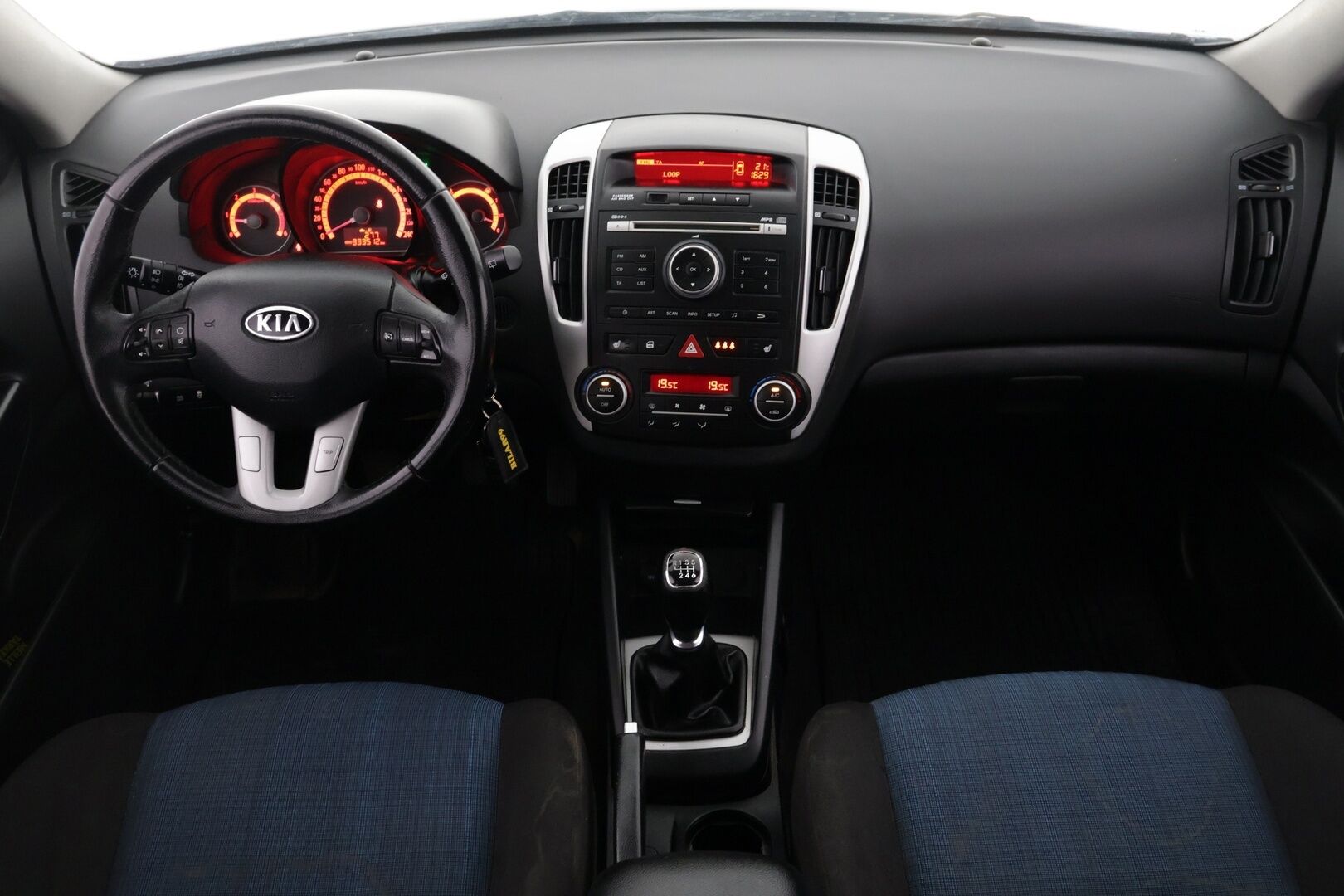 Kia cee'd 2010 1,6 CRDi ISG Active SW EcoDynamics - *YritysOutlet - Myydään vain yrityksille* | Vakkari | 'Kahdet renkaat