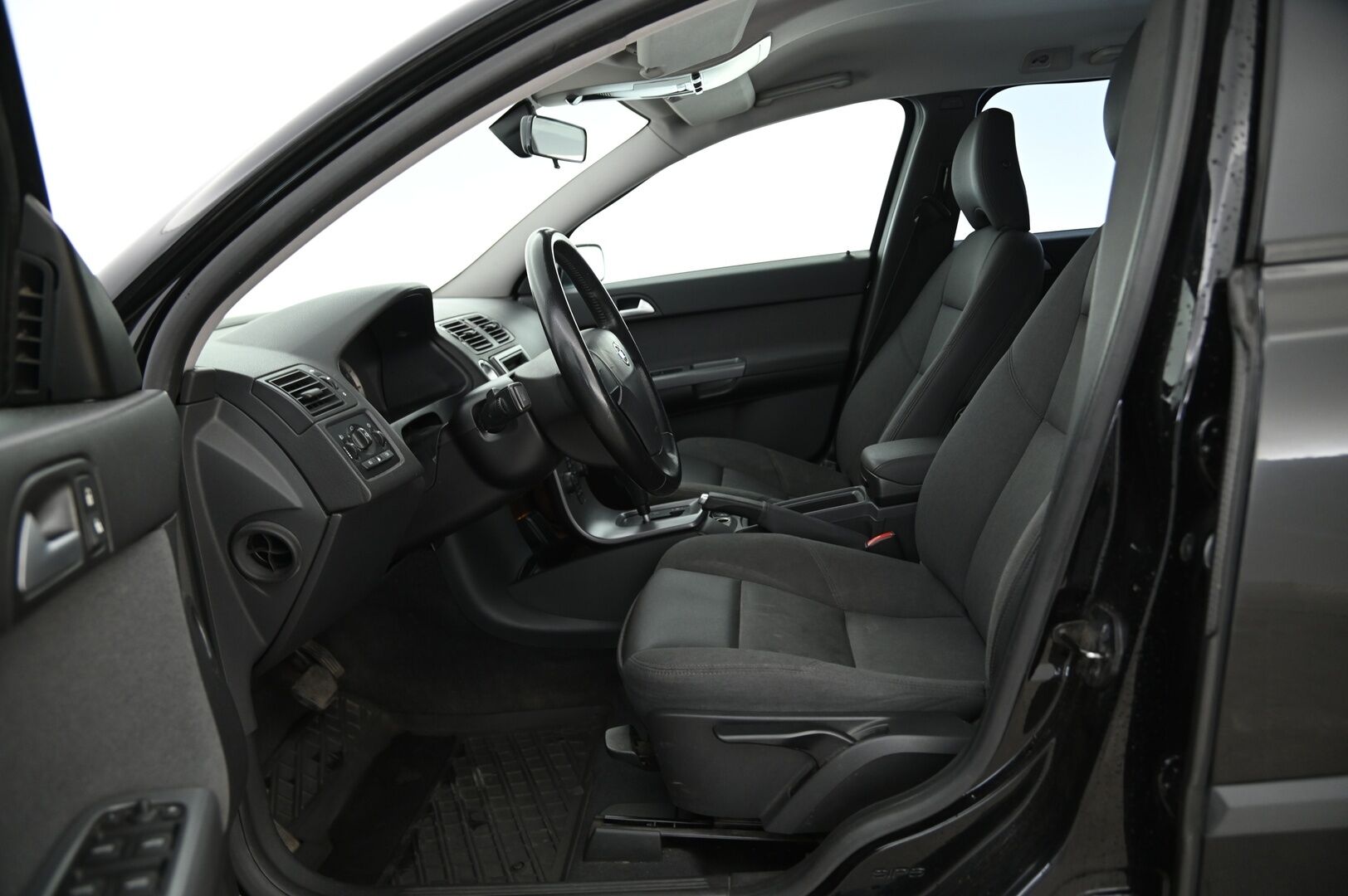Volvo V50 2006 2.4 AUTOMATIC *Myydään Huutokaupat.com*