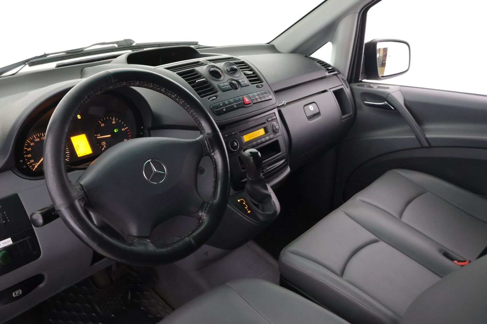 Mercedes-Benz Vito 2010 115CDI -2,94/34KB pitkä A3 Aut. *YritysOutlet - Myydään vain yrityksille* - *YritysOutlet - Myydään vain yrityksille*