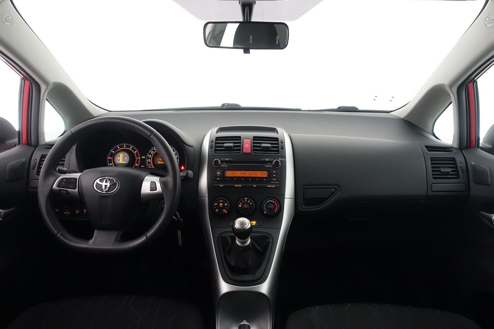Toyota Auris 2010 1,33 Dual VVT-i Stop & Start Linea Terra 5ov - | 1-OM | Suomi-Auto | Lohkolämmitin sisäpistokkeella | 2 Renkaat | Isofix | 