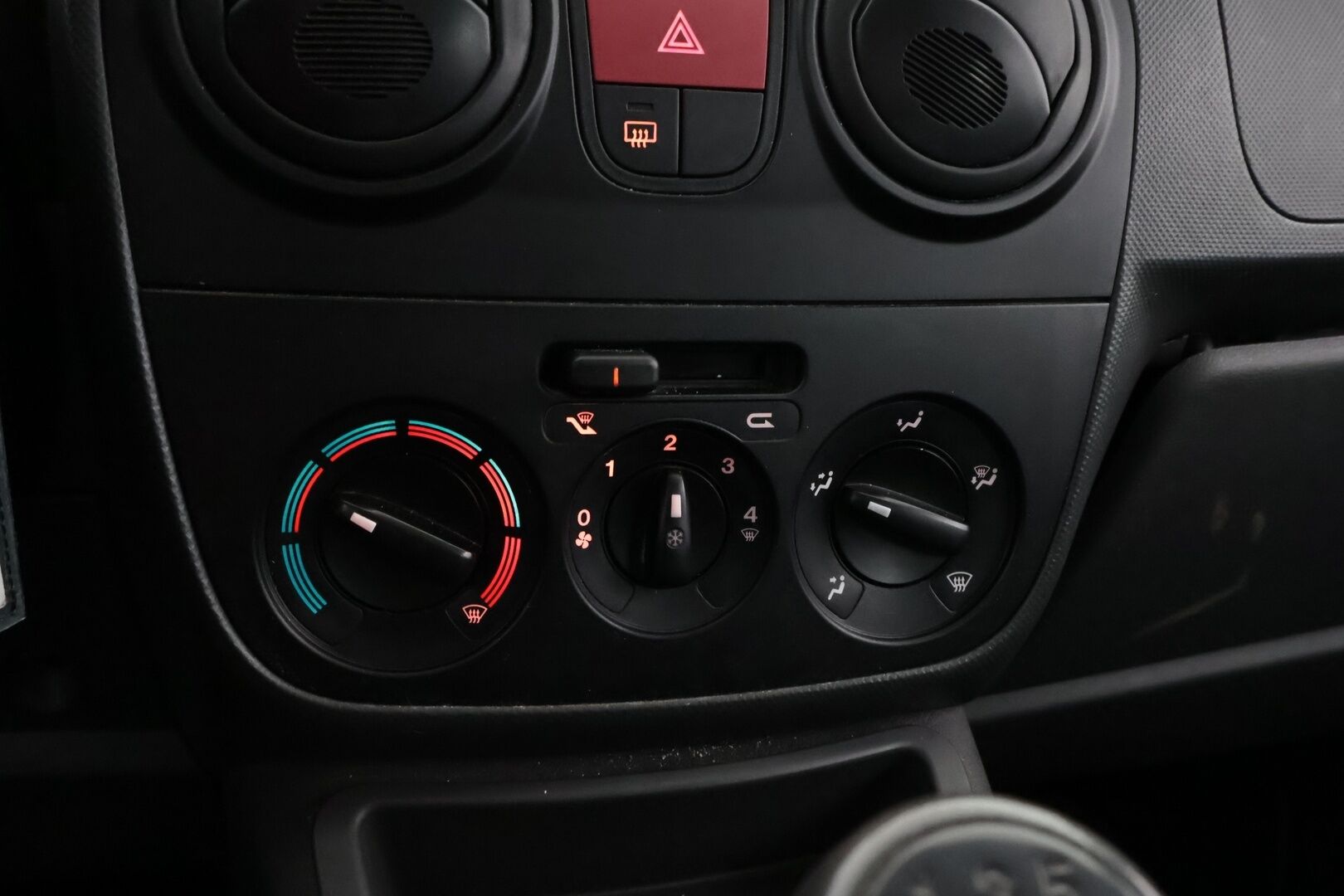 Fiat Fiorino 2010 Combi 1,3 Multijet SX - YritysOutlet - Myydään vain yrityksille - – Tämä auto myydään YritysOutlet -valikoimasta vain yritykselle
