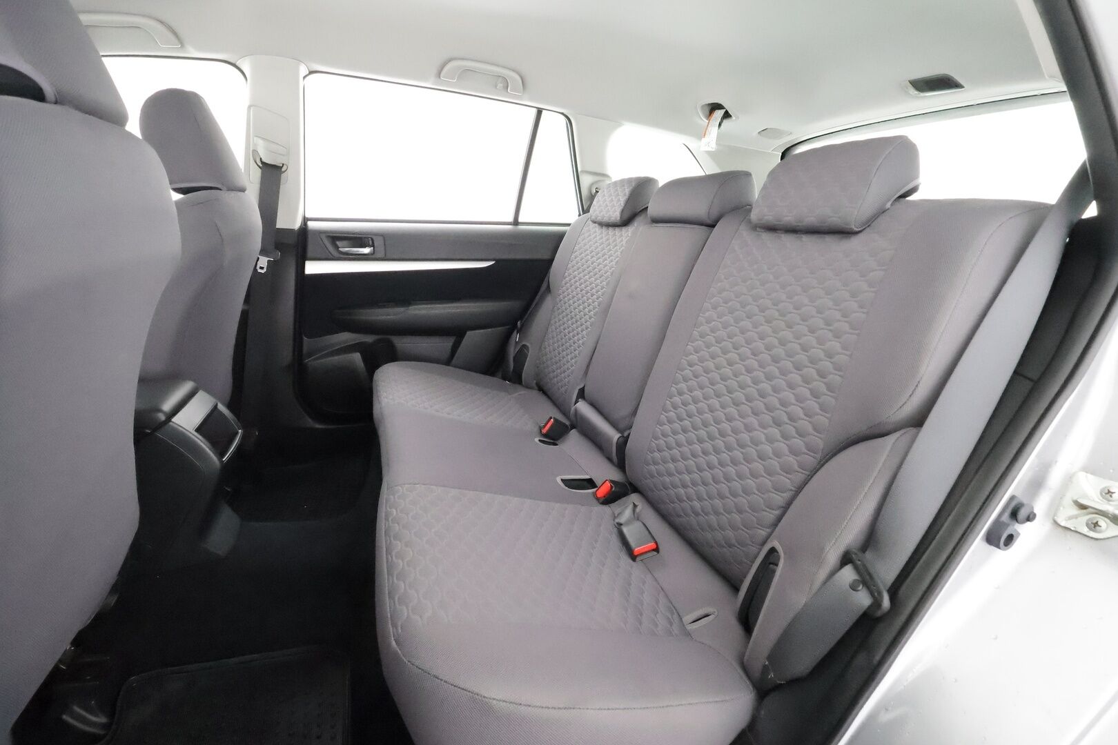 Subaru Outback 2012 2,5i VA CVT - | Koukku | Xenon | Sähköpenkki | Lohko+sisälämmitin | Vakkari | Aut. ilmastointi | BT handsfree | AUX | 2x renkaat aluin | 