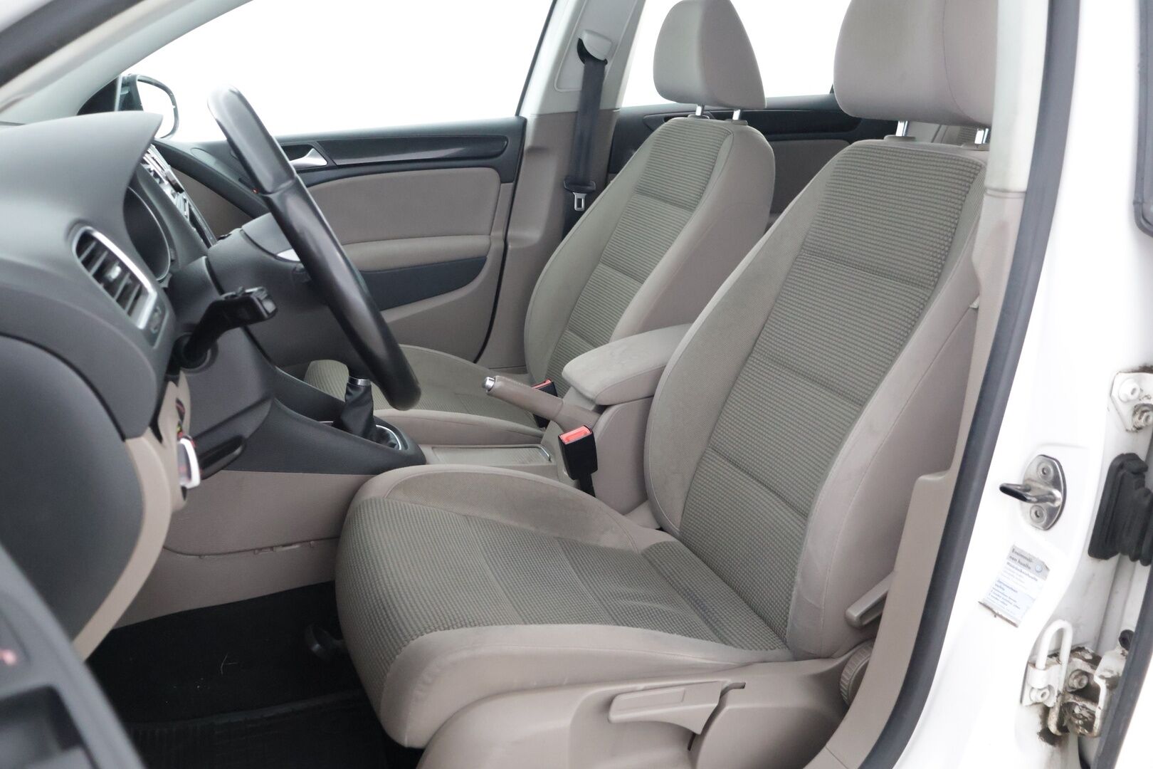 Volkswagen Golf 2010 Comfortline 1,2 TSI 77 kW (105 hv) - YritysOutlet - Myydään vain yrityksille* - Vakionopeudensäädin / 2 renkaat alumiinivanteilla *