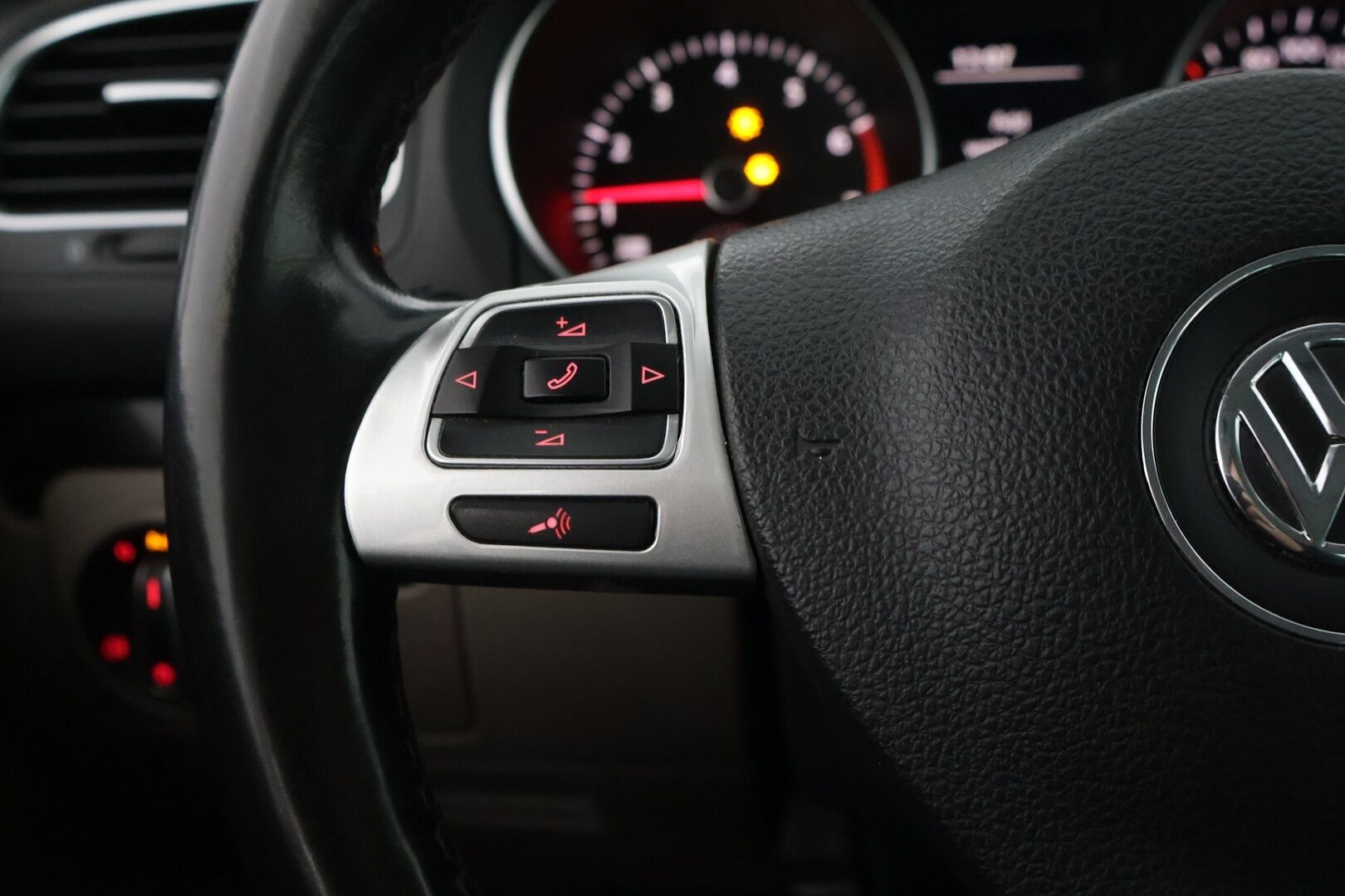 Volkswagen Golf 2010 Comfortline 1,2 TSI 77 kW (105 hv) - YritysOutlet - Myydään vain yrityksille* - Vakionopeudensäädin / 2 renkaat alumiinivanteilla *