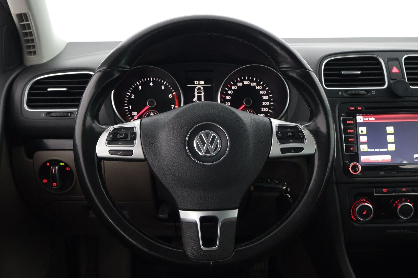 Volkswagen Golf 2010 Comfortline 1,2 TSI 77 kW (105 hv) - YritysOutlet - Myydään vain yrityksille* - Vakionopeudensäädin / 2 renkaat alumiinivanteilla *