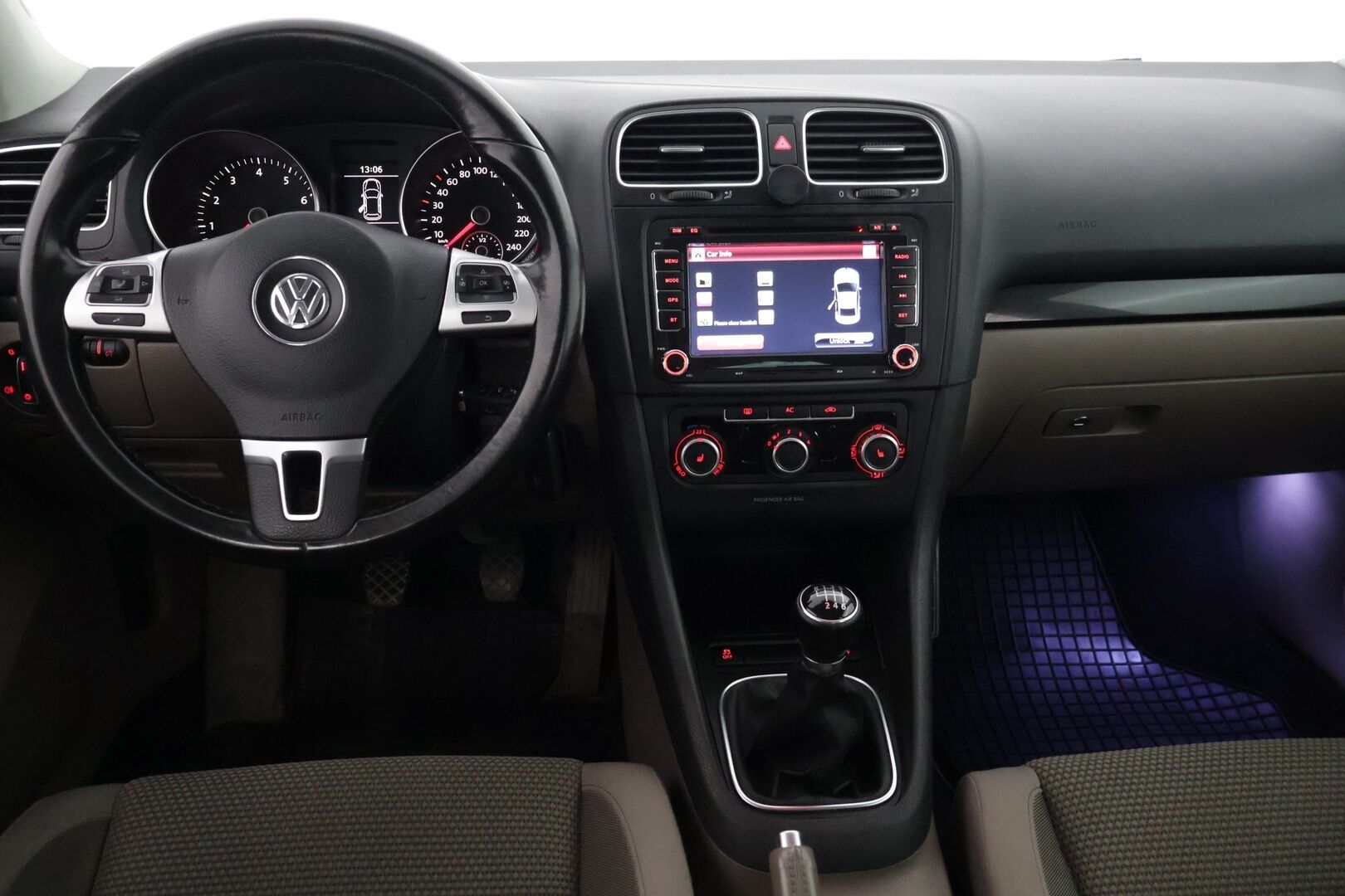 Volkswagen Golf 2010 Comfortline 1,2 TSI 77 kW (105 hv) - YritysOutlet - Myydään vain yrityksille* - Vakionopeudensäädin / 2 renkaat alumiinivanteilla *