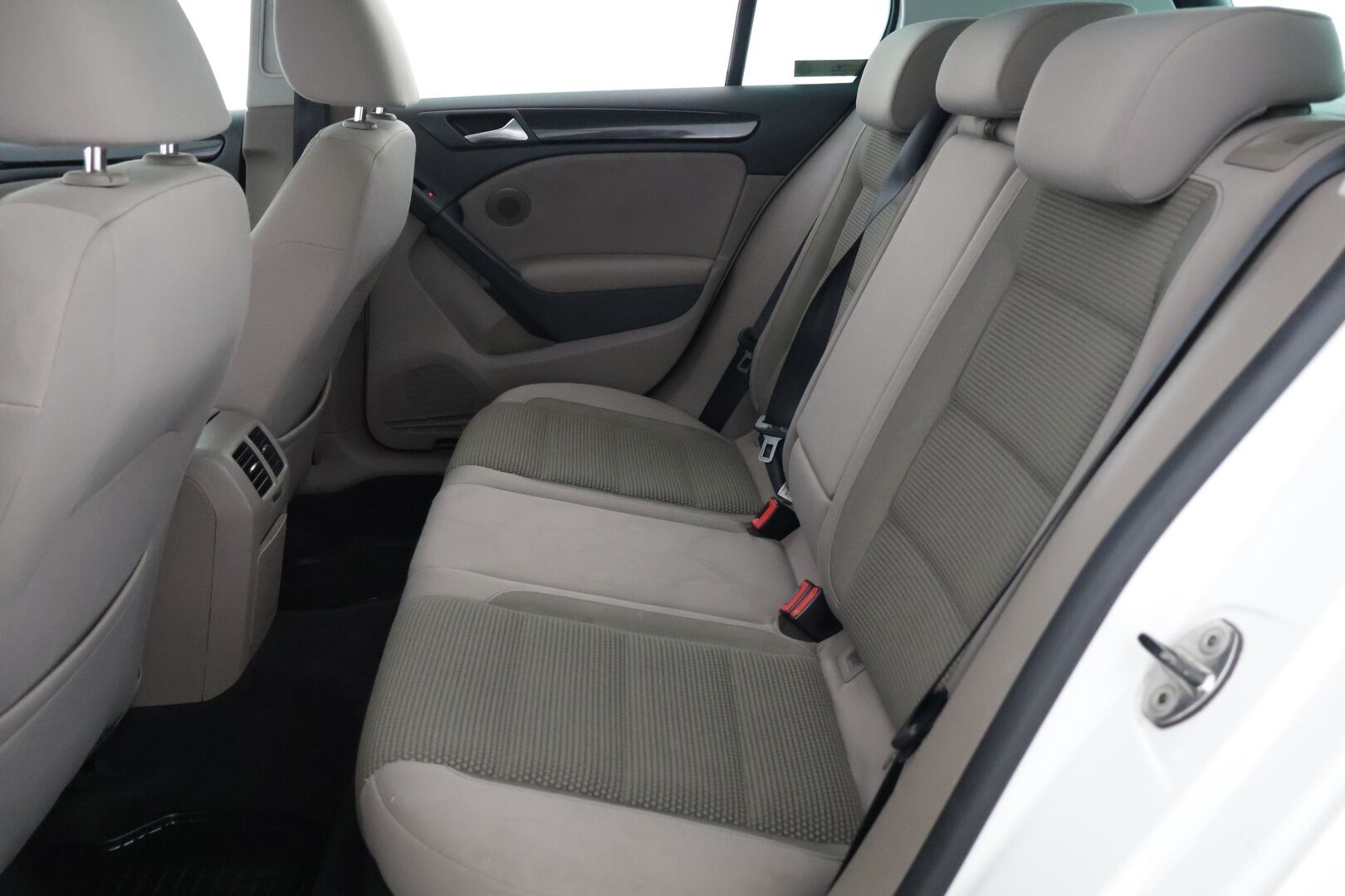 Volkswagen Golf 2010 Comfortline 1,2 TSI 77 kW (105 hv) - YritysOutlet - Myydään vain yrityksille* - Vakionopeudensäädin / 2 renkaat alumiinivanteilla *