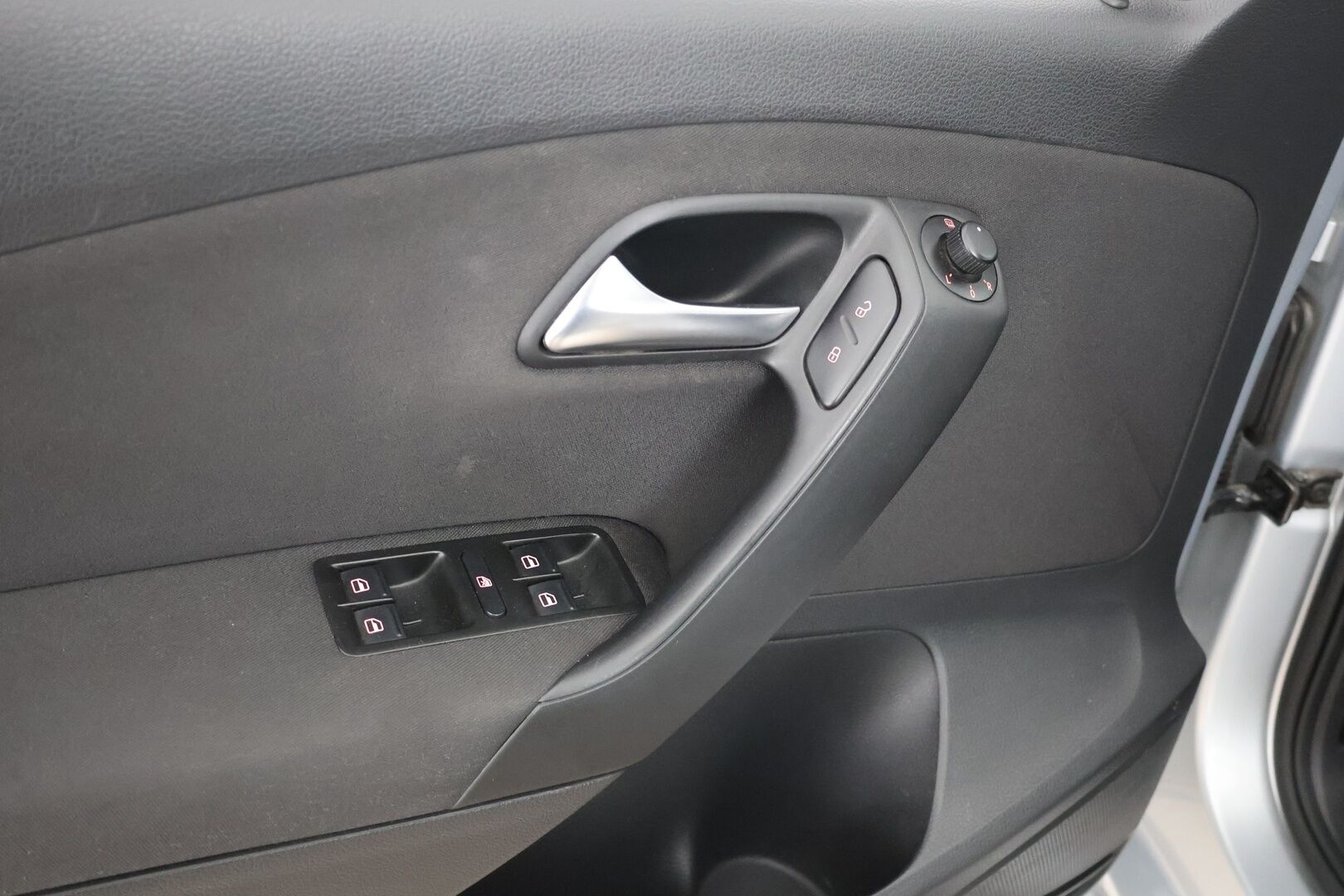 Volkswagen Polo 2011 Comfortline 1,2 TSI 77 kW (105 hv) 4-ovinen YritysOutlet - Myydään vain yrityksille - YritysOutlet - Myydään vain yrityksille