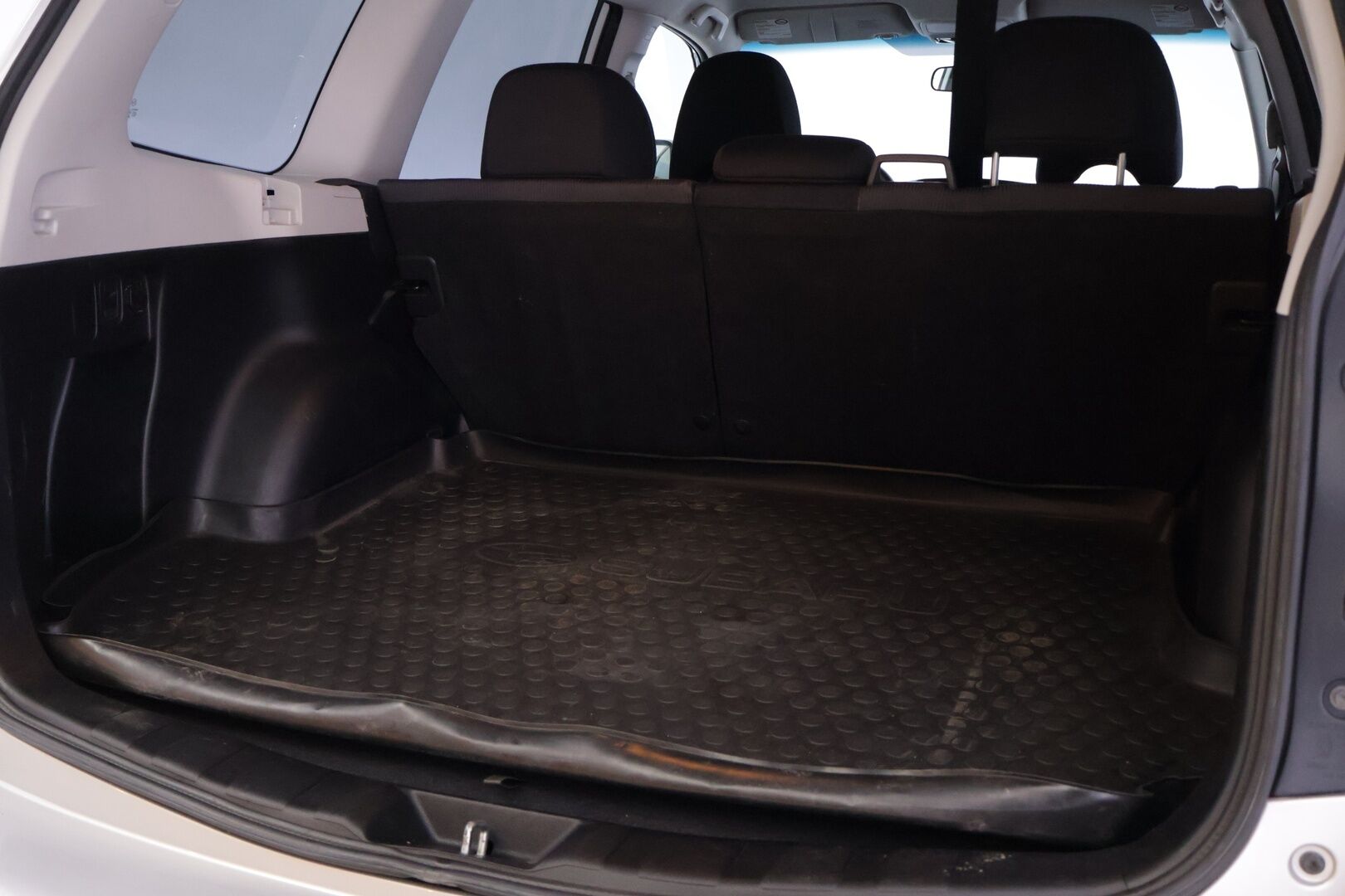 Subaru Forester 2010 X BR 4WD Manuaali - | Koukku | Vakkari | Lohko | Autoilmastointi | LED-lisävalo | Kahdet renkaat | Suomi-auto |