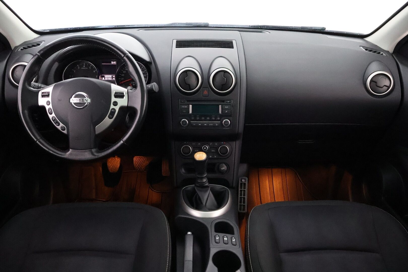 Nissan Qashqai+2 2011 2,0L Acenta 2WD 6M/T MY11 - 7-paikkainen / Vetokoukku / Lasikatto / Vakkari / Lohko & Sisäpistoke / P-tutka / Särmä huoltohistoria! / 2x hyvät renkaat!