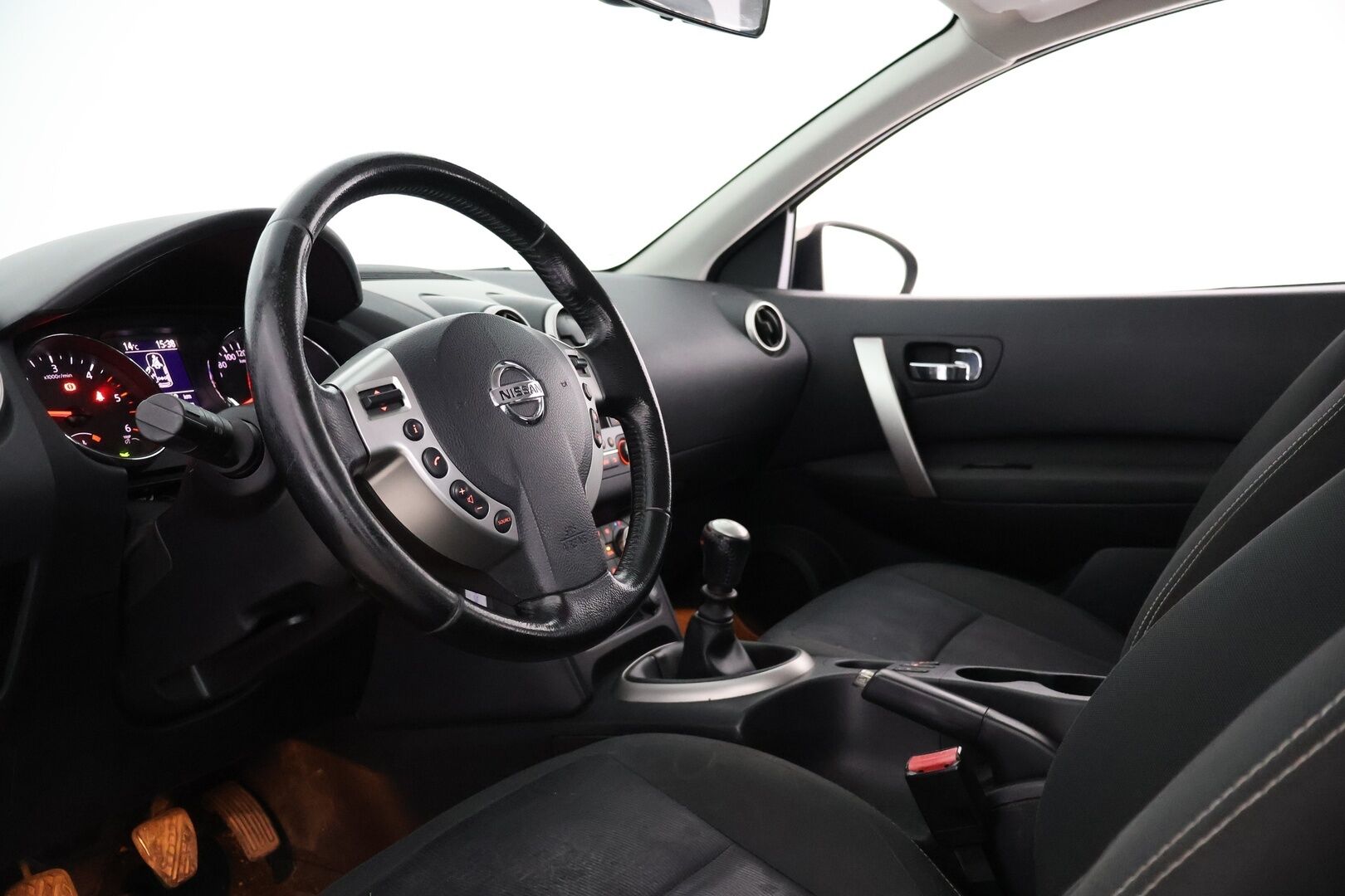 Nissan Qashqai+2 2011 1,5dCi DPF Acenta 2WD 6M/T MY11 - Myydään Huutokaupat.com:issa eniten tarjoavalle! 
