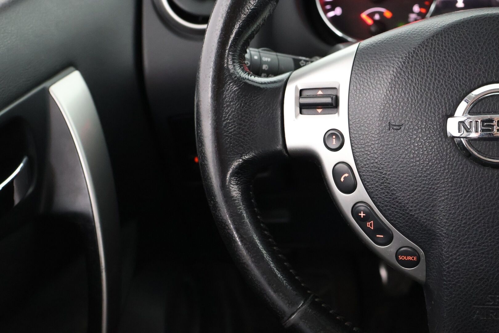Nissan Qashqai+2 2011 1,5dCi DPF Acenta 2WD 6M/T MY11 - Myydään Huutokaupat.com:issa eniten tarjoavalle! 