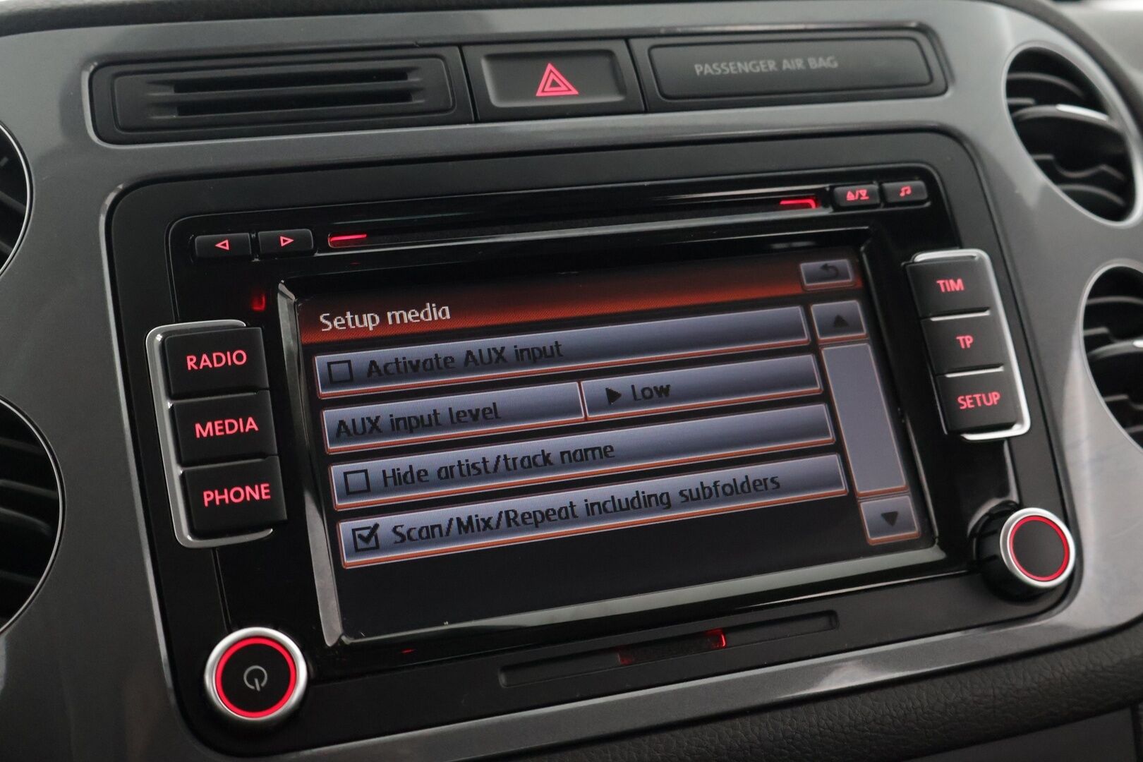 Volkswagen Tiguan 2012 Sport & Style 2,0 TDI 103 kW (140 hv) BlueMotion Technology 4MOTION DSG-aut **1.Om Suomi-auto / Webasto / Vetokoukku / Kangas-Alcantara / Vakionopeudensäädin * - 1.Omisteinen Suomi-auto / Juuri katsastettu / Jakohihna juuri vaihdettu / 2 renkaat / Webasto / Vetokoukku * - Osta nyt, maksa vasta ensi vuonna