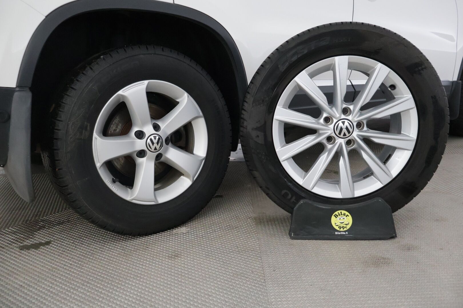 Volkswagen Tiguan 2012 Sport & Style 2,0 TDI 103 kW (140 hv) BlueMotion Technology 4MOTION DSG-aut **1.Om Suomi-auto / Webasto / Vetokoukku / Kangas-Alcantara / Vakionopeudensäädin * - 1.Omisteinen Suomi-auto / Juuri katsastettu / Jakohihna juuri vaihdettu / 2 renkaat / Webasto / Vetokoukku * - Osta nyt, maksa vasta ensi vuonna