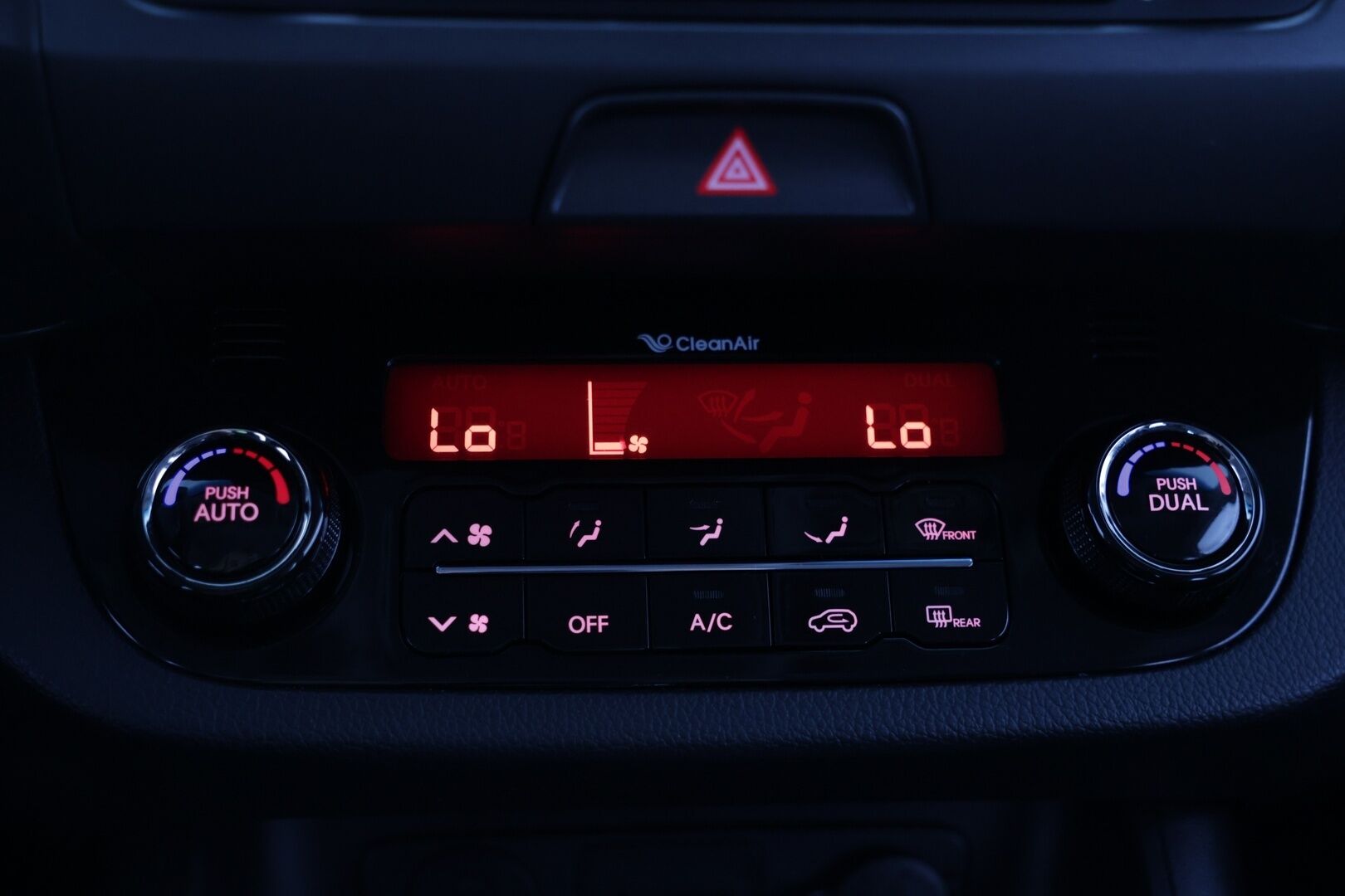 Kia Sportage 2012 1,6 ISG Urban EX EcoDynamics - | Koukku! | 2x Avain | Ratinlämmitin! | Vakkari! |