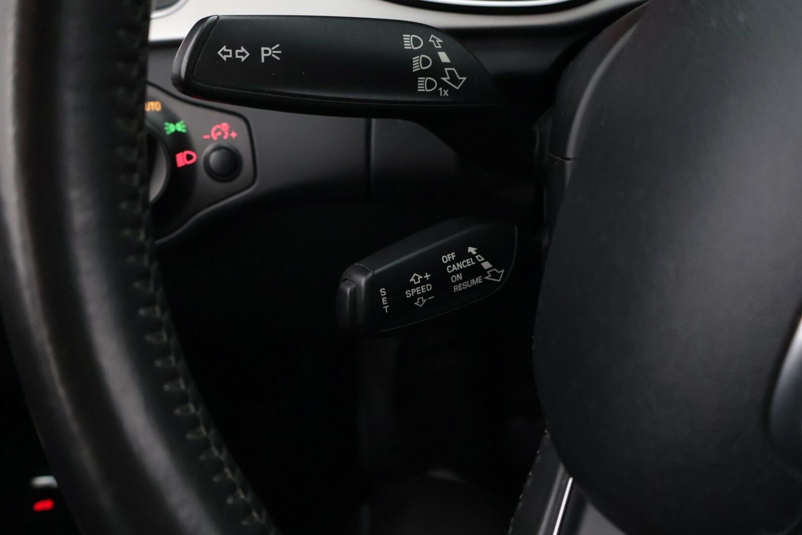 Audi A4 2013 Sedan Business 1,8 TFSI 125 kW multitronic *MYYDÄÄN HUUTOKAUPAT.COM*
