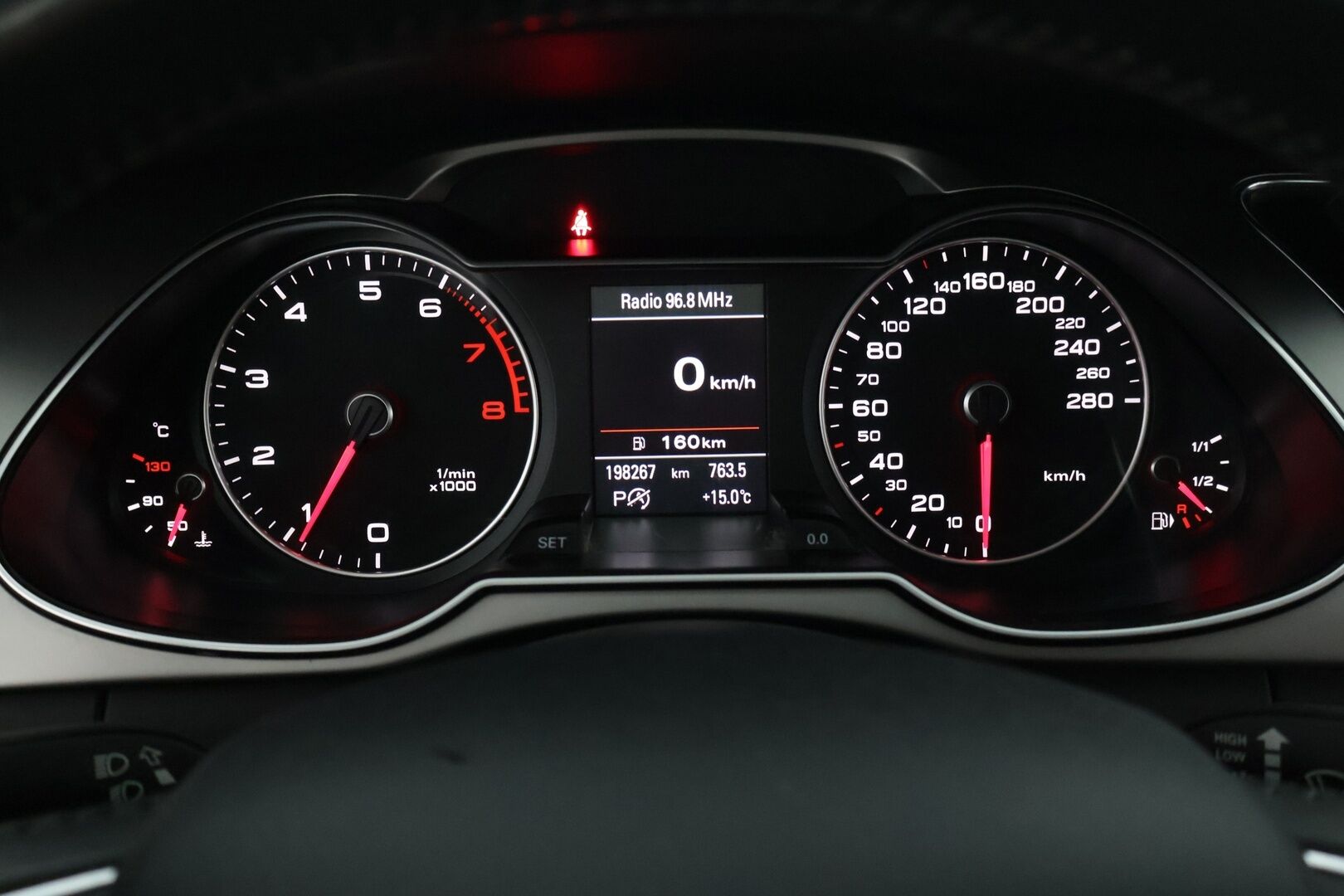 Audi A4 2013 Sedan Business 1,8 TFSI 125 kW multitronic *MYYDÄÄN HUUTOKAUPAT.COM*