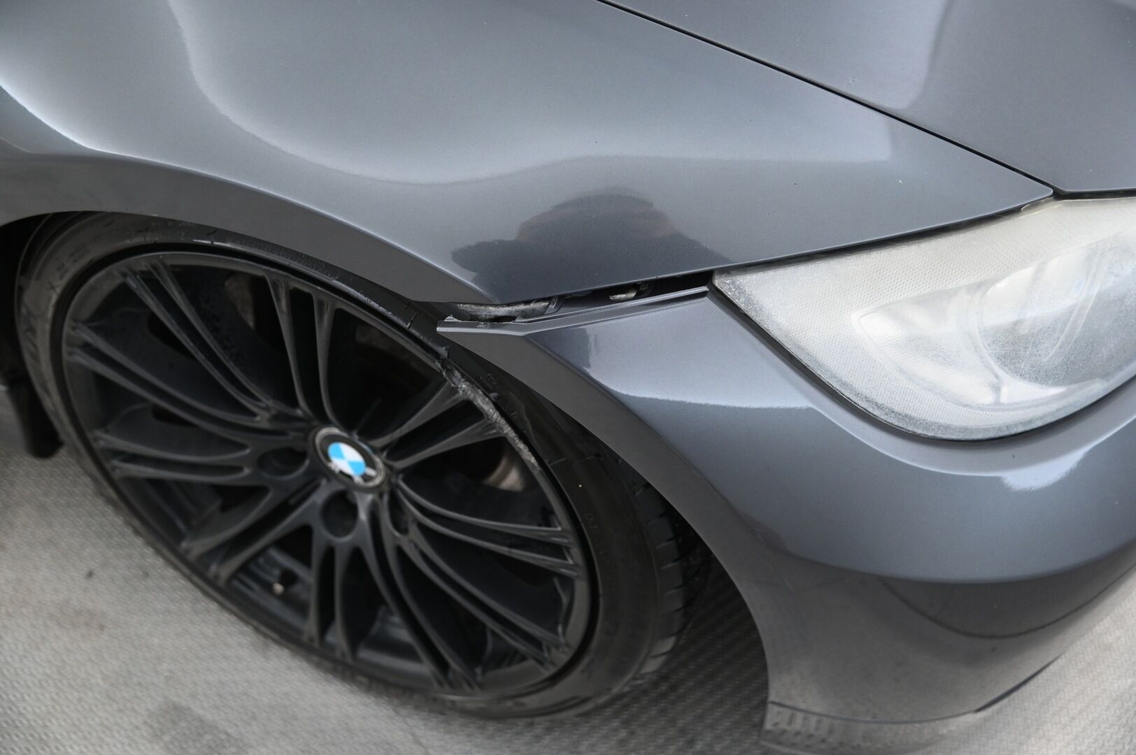 BMW 335 2007 3,0 E90 Sedan *YritysOutlet - Myydään vain yrityksille* Pitkä leima! / M-Sport ratti / Nahat / Proffa Navi* - *YritysOutlet - Myydään vain yrityksille* 2x renkaat aluvanteilla!*