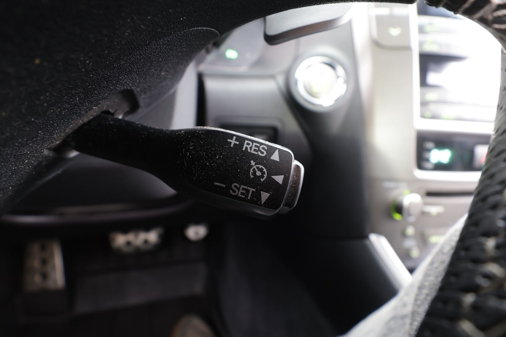 Lexus IS 2012 250 A F-Sport - | Sähköpenkit | Nahka-alcantara | Sporttiputkisto | Xenon | P.tutka | Keyless | Huoltokirja | 2x renkaat aluin | Upea yksilö! | 