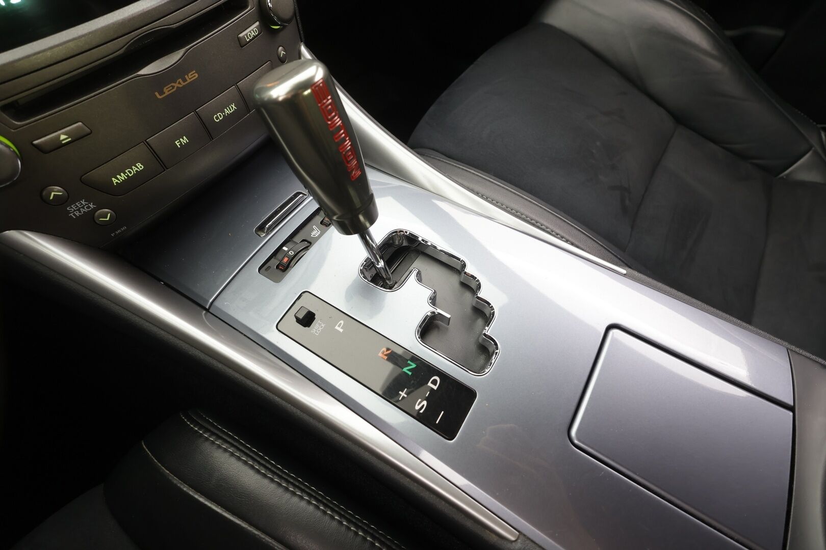 Lexus IS 2012 250 A F-Sport - | Sähköpenkit | Nahka-alcantara | Sporttiputkisto | Xenon | P.tutka | Keyless | Huoltokirja | 2x renkaat aluin | Upea yksilö! | 