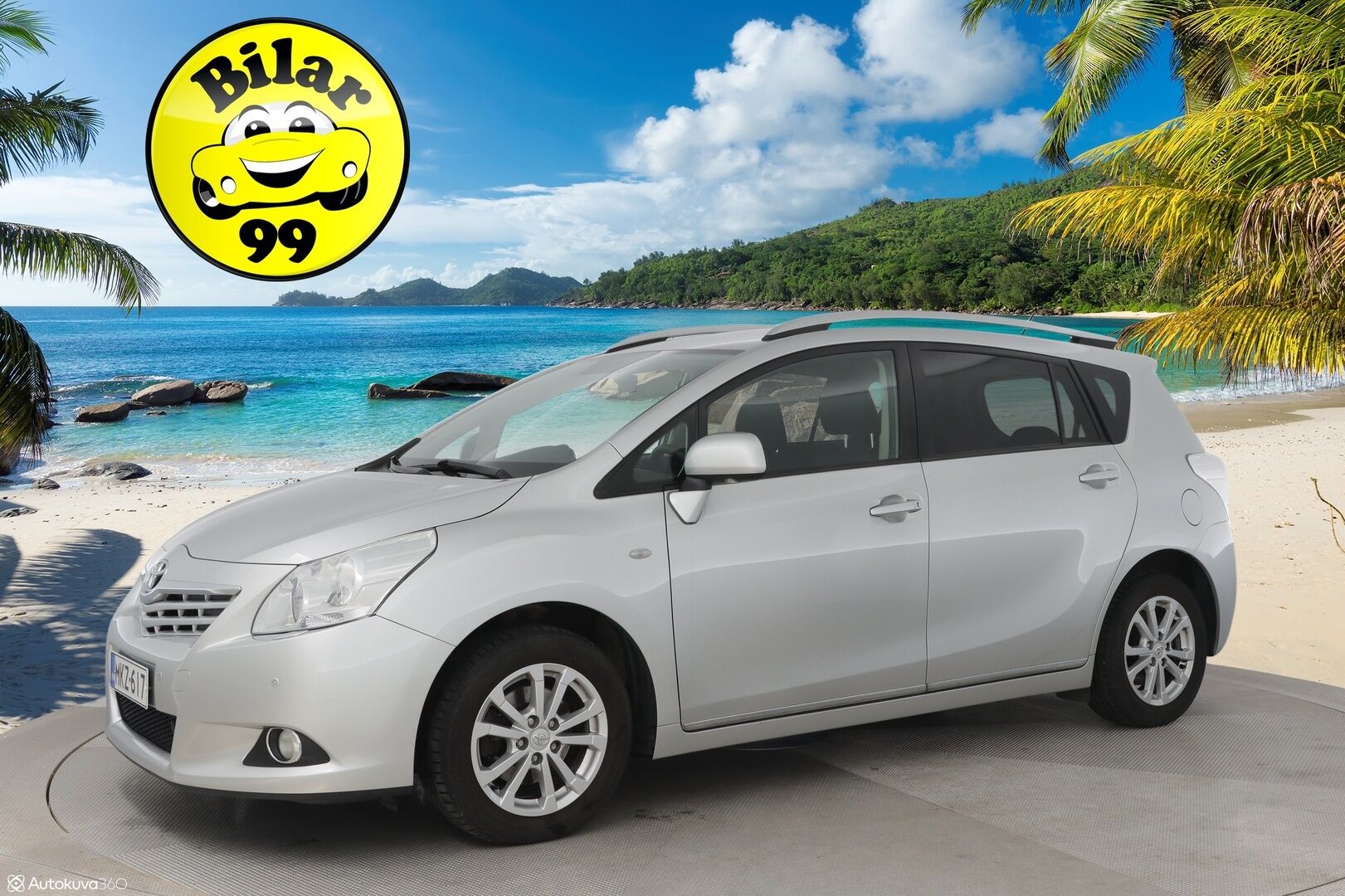 Toyota Verso 2013 1,8 Valvematic Family Multidrive S 7p - Merkkiliikkeen huoltohistoria / P-kamera / Lohko / P-tutkat / Bluetooth