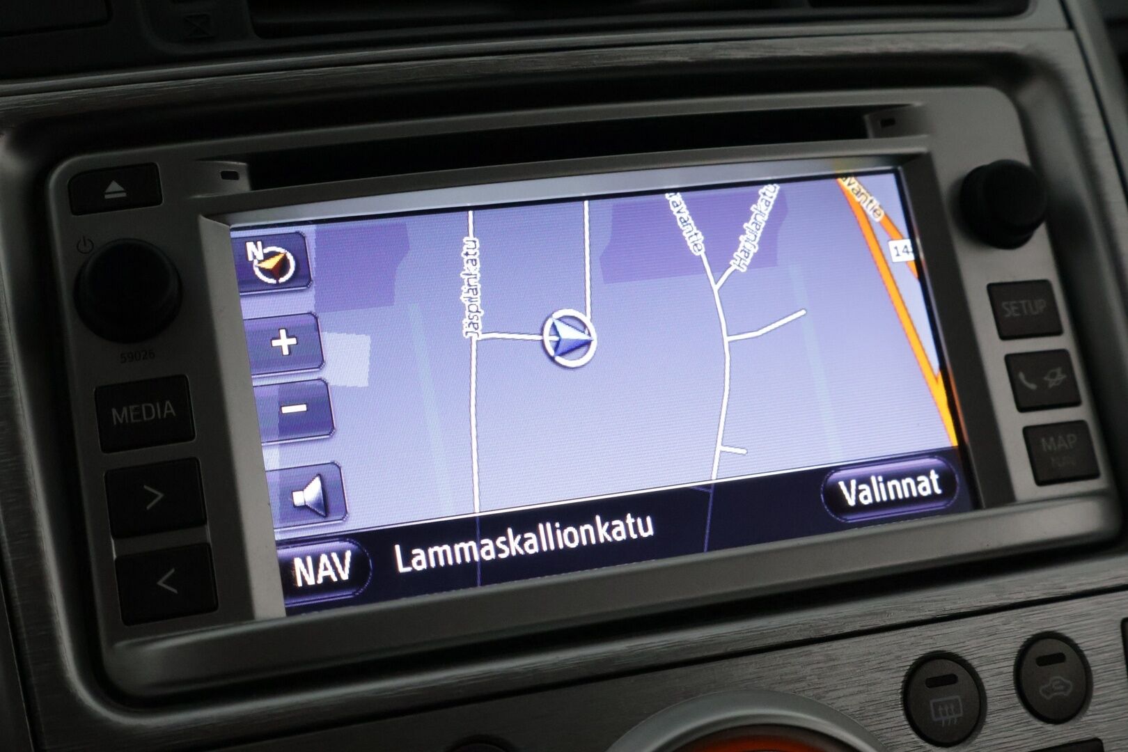Toyota Verso 2013 1,8 Valvematic Family Multidrive S 7p - Merkkiliikkeen huoltohistoria / P-kamera / Lohko / P-tutkat / Bluetooth