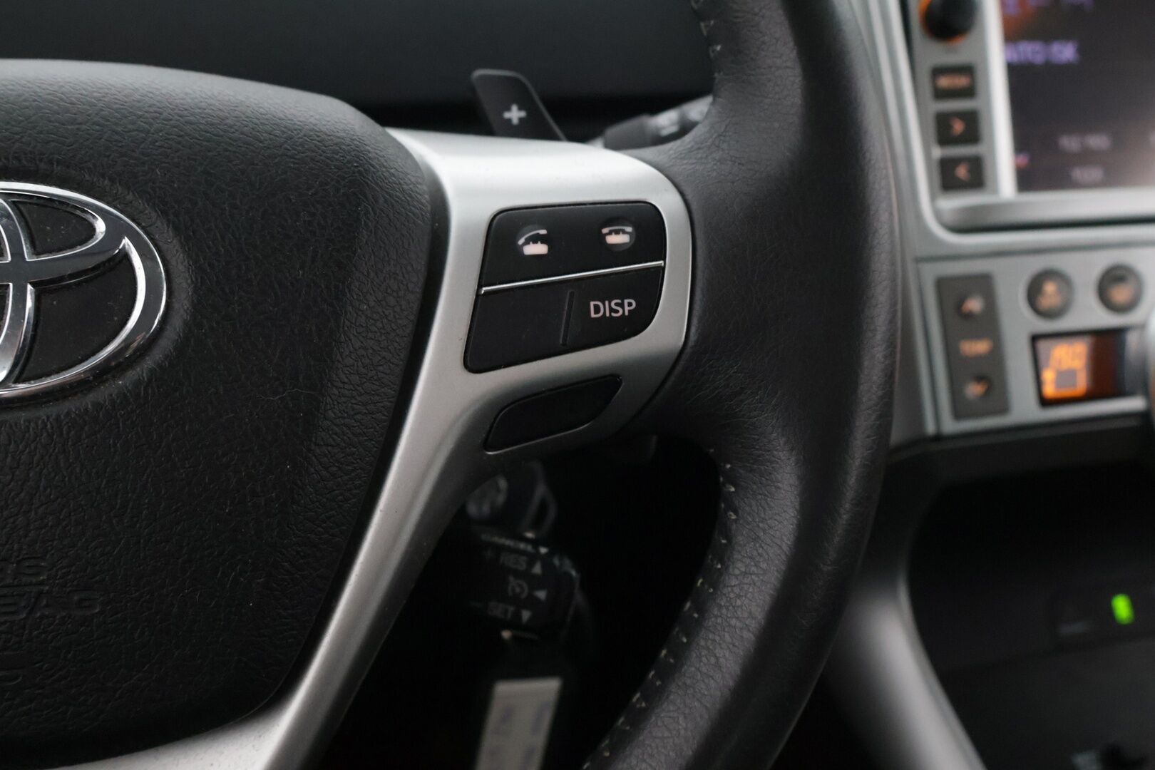 Toyota Verso 2013 1,8 Valvematic Family Multidrive S 7p - Merkkiliikkeen huoltohistoria / P-kamera / Lohko / P-tutkat / Bluetooth