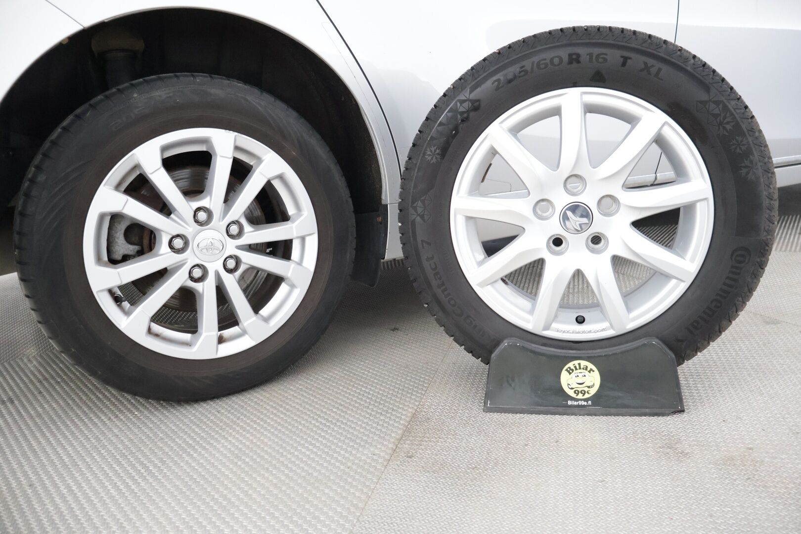 Toyota Verso 2013 1,8 Valvematic Family Multidrive S 7p - Merkkiliikkeen huoltohistoria / P-kamera / Lohko / P-tutkat / Bluetooth