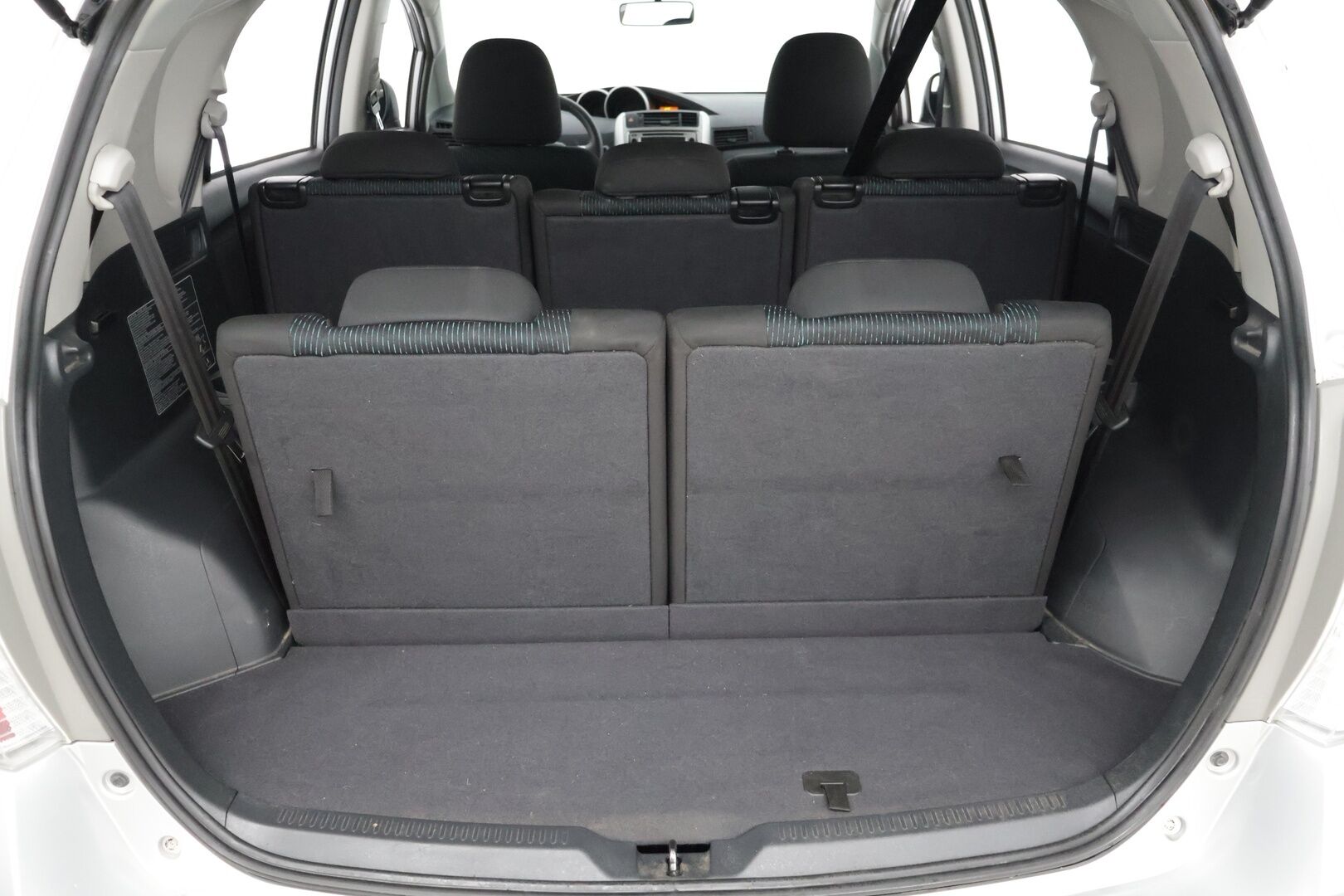 Toyota Verso 2013 1,8 Valvematic Family Multidrive S 7p - Merkkiliikkeen huoltohistoria / P-kamera / Lohko / P-tutkat / Bluetooth