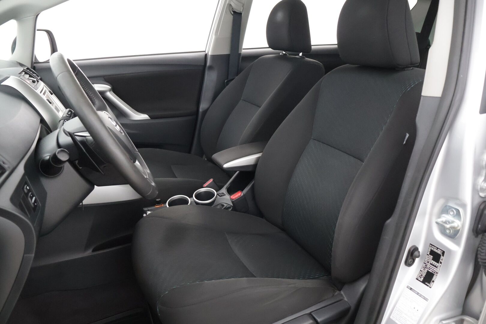 Toyota Verso 2013 1,8 Valvematic Family Multidrive S 7p - Merkkiliikkeen huoltohistoria / P-kamera / Lohko / P-tutkat / Bluetooth