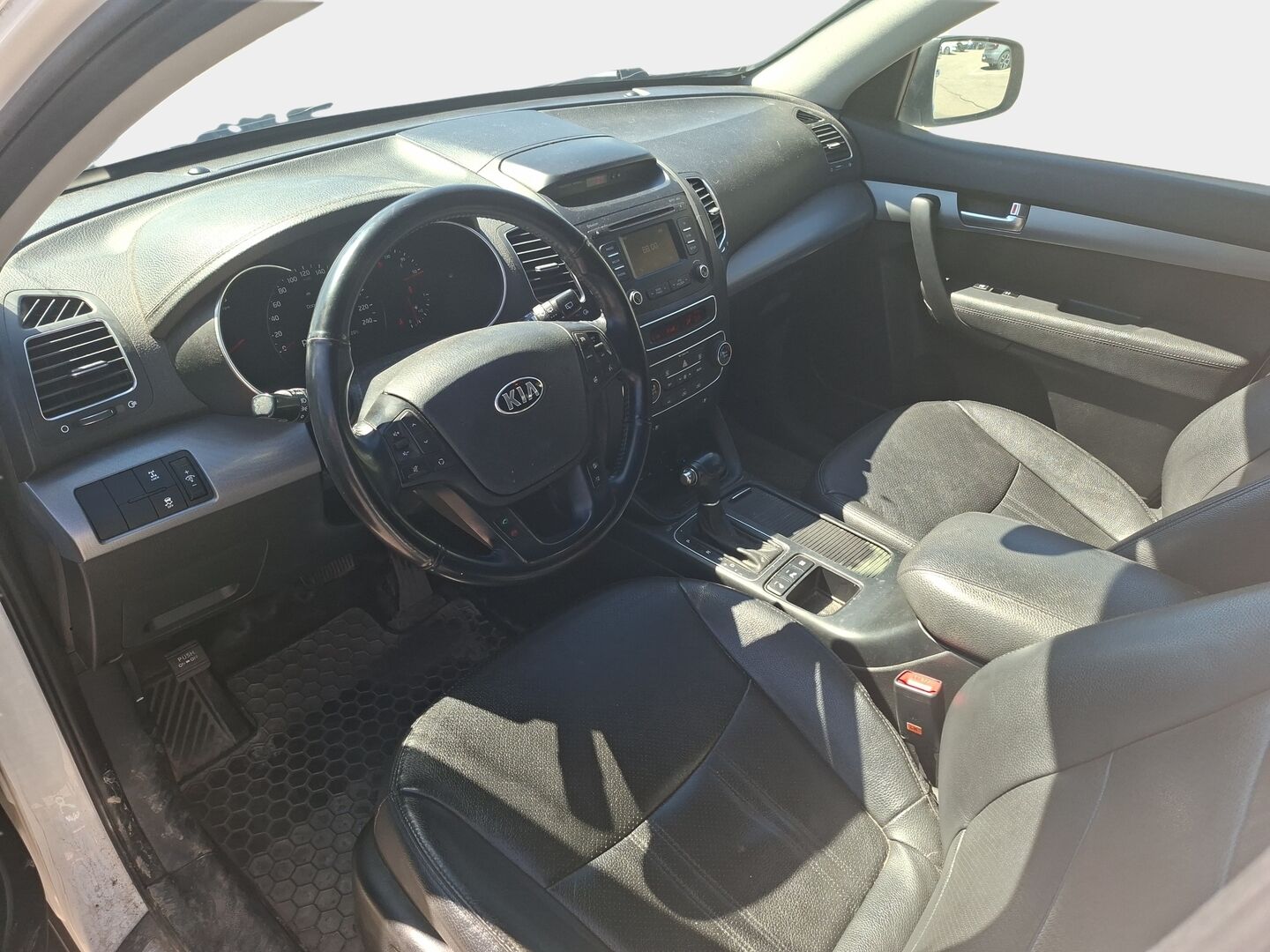 Kia Sorento 2013 2,2 CRDi AWD TX A/T 5P - Suomiauto | Panorama | Ilmastoidut Nahat | Vetokoukku | Lohko&Sisäpistoke | Peruutuskamera | Huippuvarusteet!
