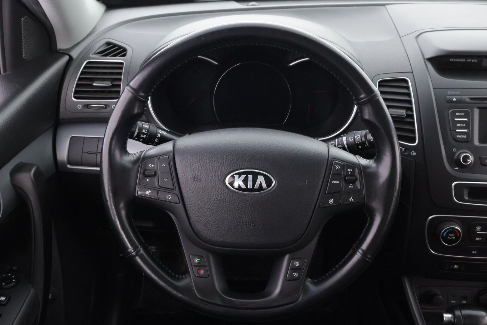 Kia Sorento 2013 2,2 CRDi AWD TX A/T 5P - Suomiauto | Panorama | Ilmastoidut Nahat | Vetokoukku | Lohko&Sisäpistoke | Peruutuskamera | Huippuvarusteet!