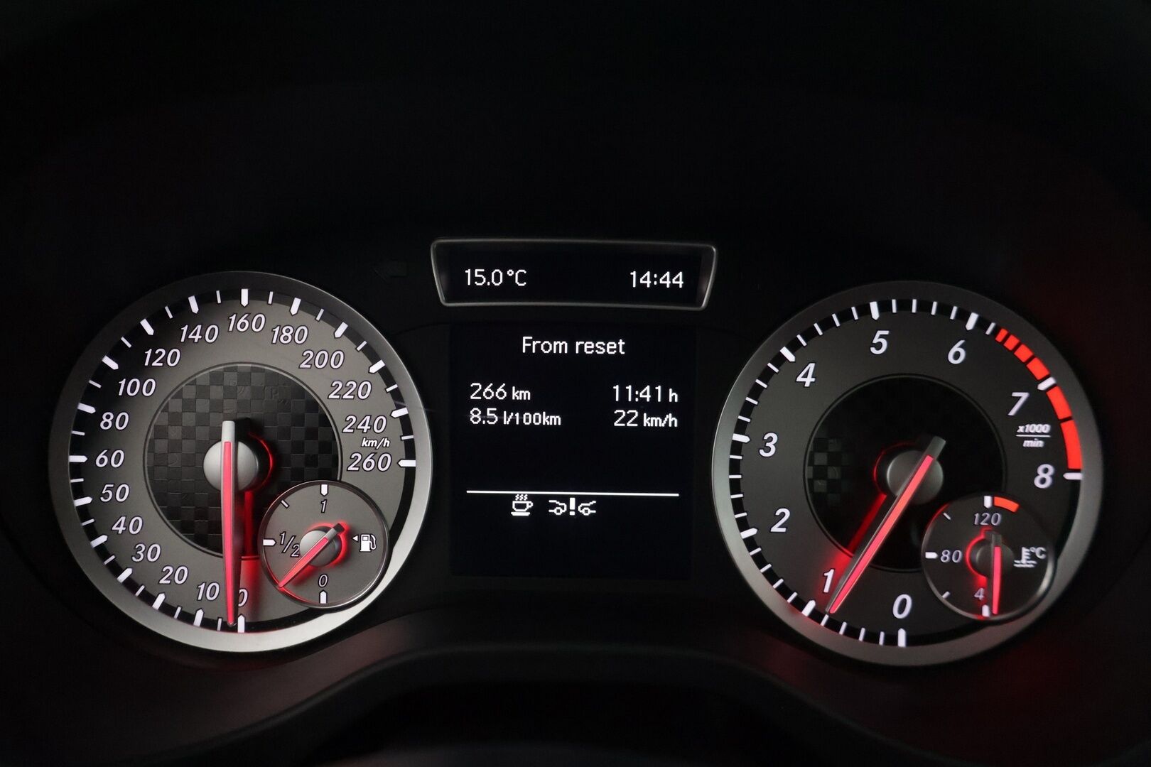 Mercedes-Benz A 2013 180 BE* Tutkat / Puolinahkapenkit / Vakkari * - * kahdet hyväkuntoiset renkaat alumiinivanteilla / Suomi-auto / säännöllisesti huollettu / Juuri huollettu *