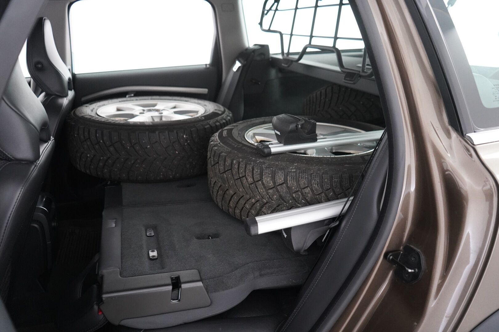 Volvo XC70 2012 D5 AWD Summum Business aut - YritysOutlet - Myydään vain yrityksille