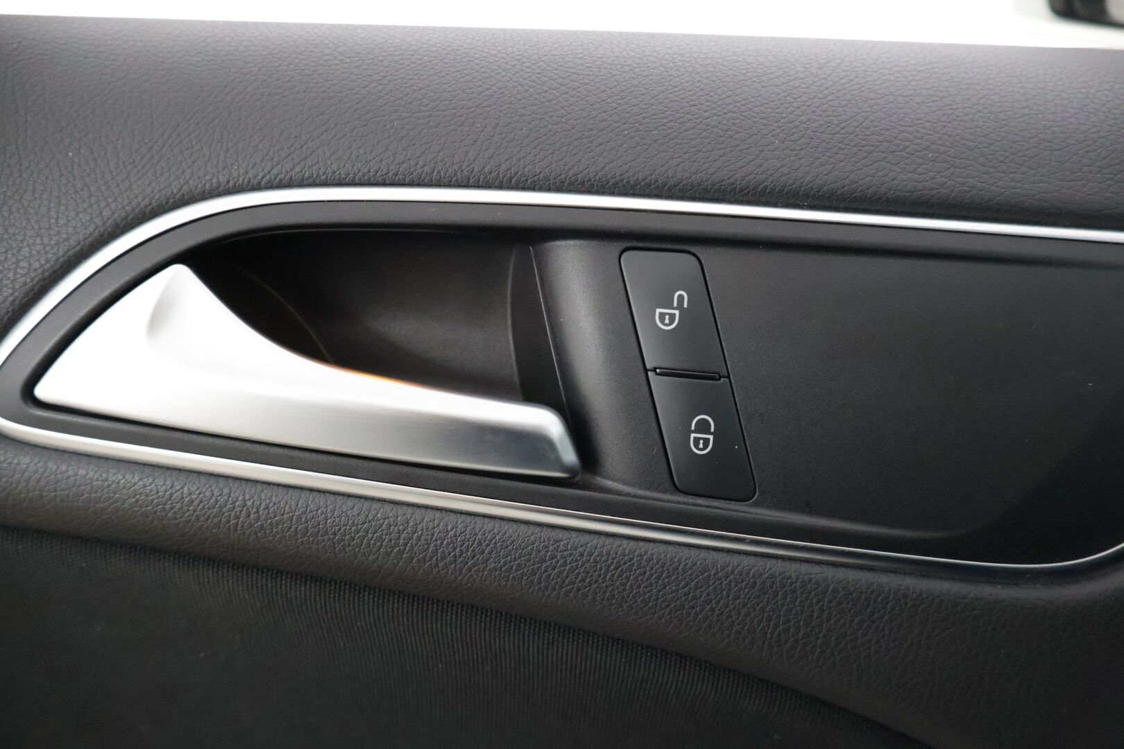 Mercedes-Benz B 2013 180 CDI BE A Premium Business - Suomiauto / Vakkari / Navigointi / Lohko & Sisäpistoke / Peruutustutkat / Upeasti huollettu / Siisti ikäisekseen! - HULLUT AVAJAISHULINAT KORKOTARJOUS 3,29 %