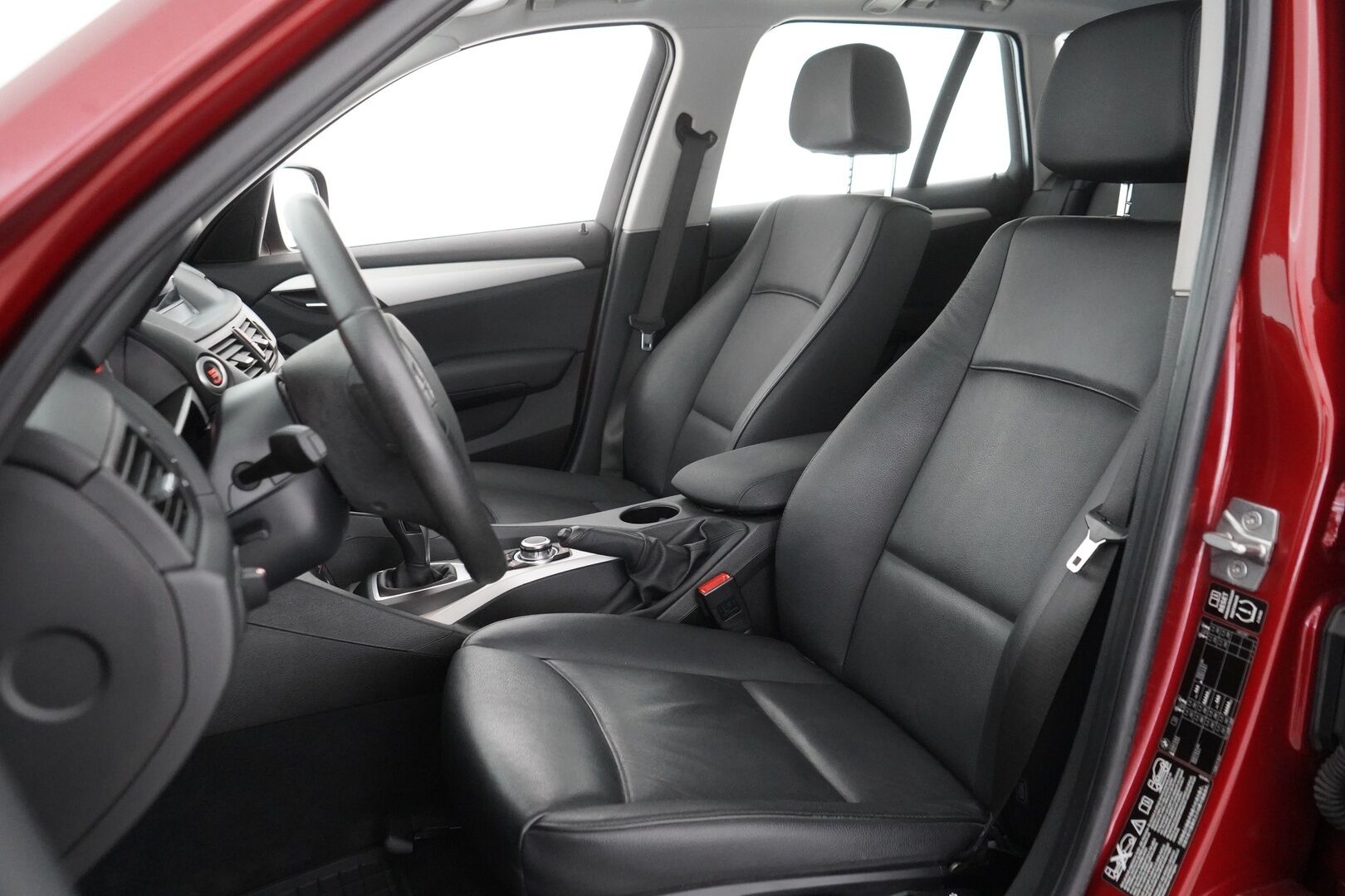 BMW X1 2012 xDrive 20i - Vetokoukku | Xenon | Nahkasiusta | Premium Hifi | P-Tutka | Ilmastointi | Kahdet hyväkuntoiset renkaat BMW vanteilla | Viimeisin huolto 70tkm