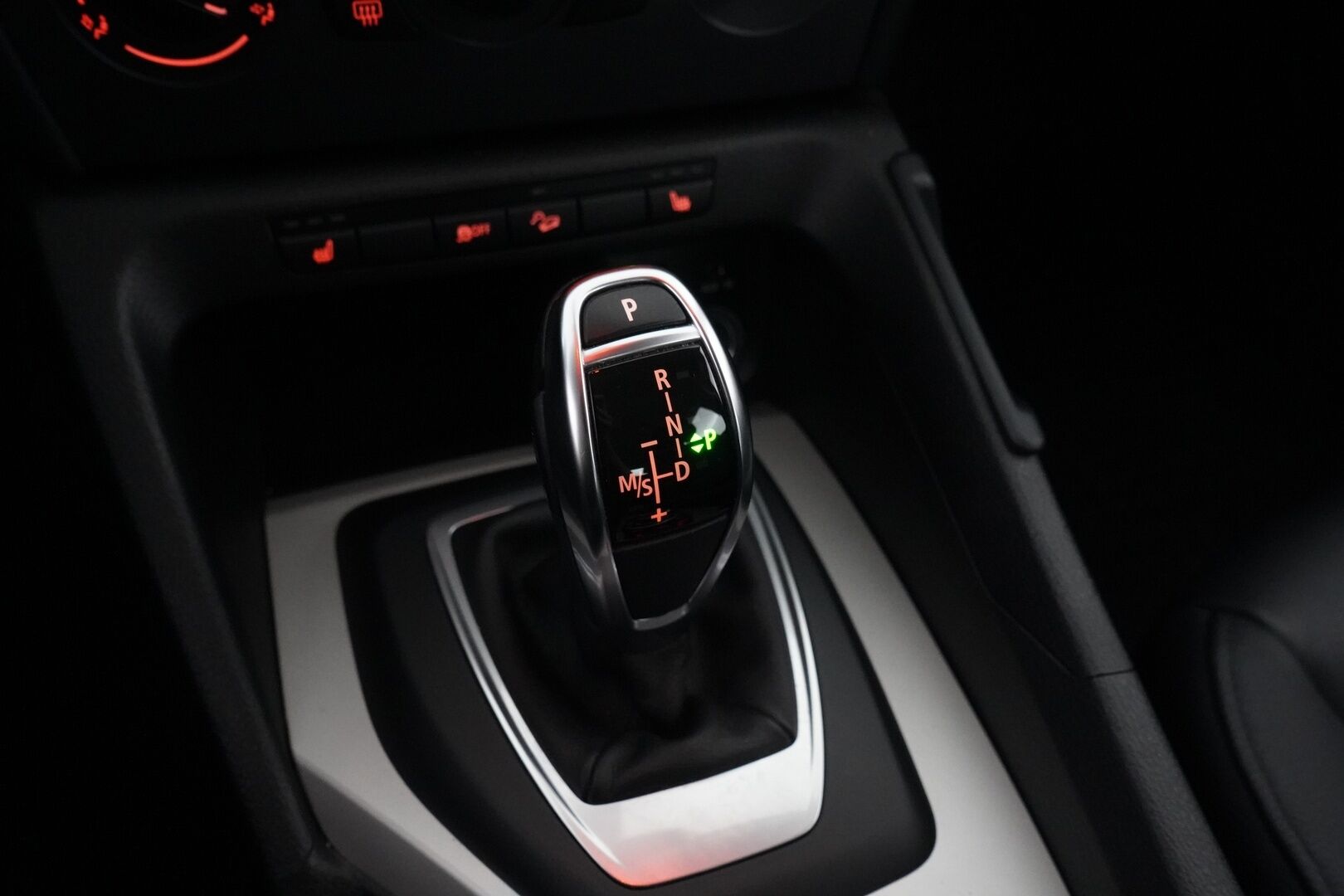BMW X1 2012 xDrive 20i - Vetokoukku | Xenon | Nahkasiusta | Premium Hifi | P-Tutka | Ilmastointi | Kahdet hyväkuntoiset renkaat BMW vanteilla | Viimeisin huolto 70tkm