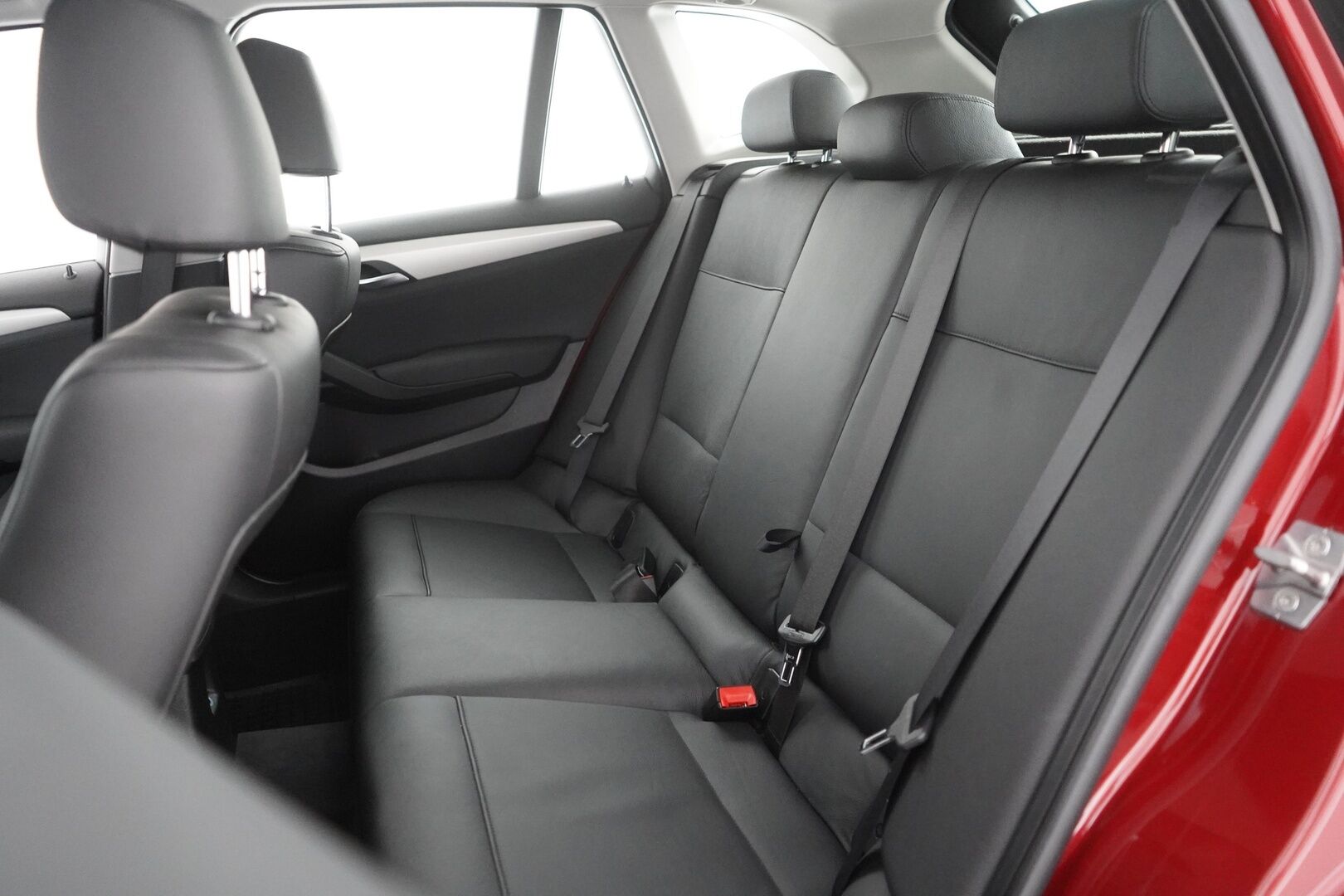 BMW X1 2012 xDrive 20i - Vetokoukku | Xenon | Nahkasiusta | Premium Hifi | P-Tutka | Ilmastointi | Kahdet hyväkuntoiset renkaat BMW vanteilla | Viimeisin huolto 70tkm