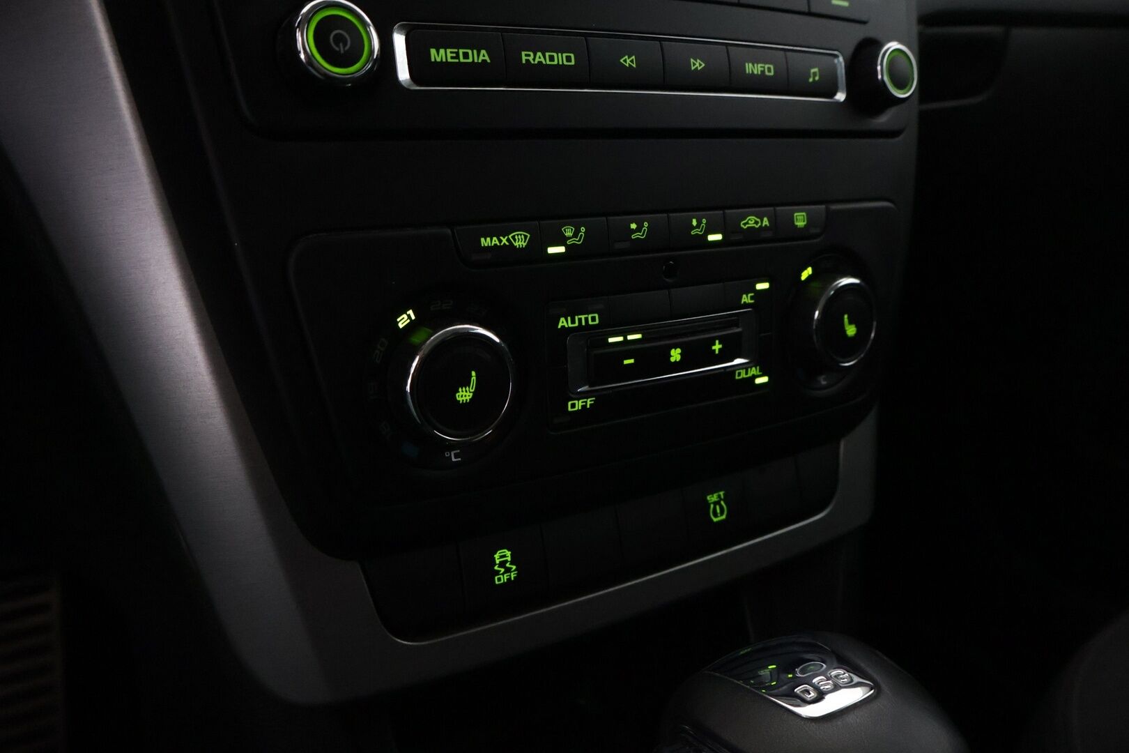 Skoda Yeti 2013 1,2 TSI Experience DSG Autom - | Vetokoukku | Lohkolämmmitin | Vakkari |