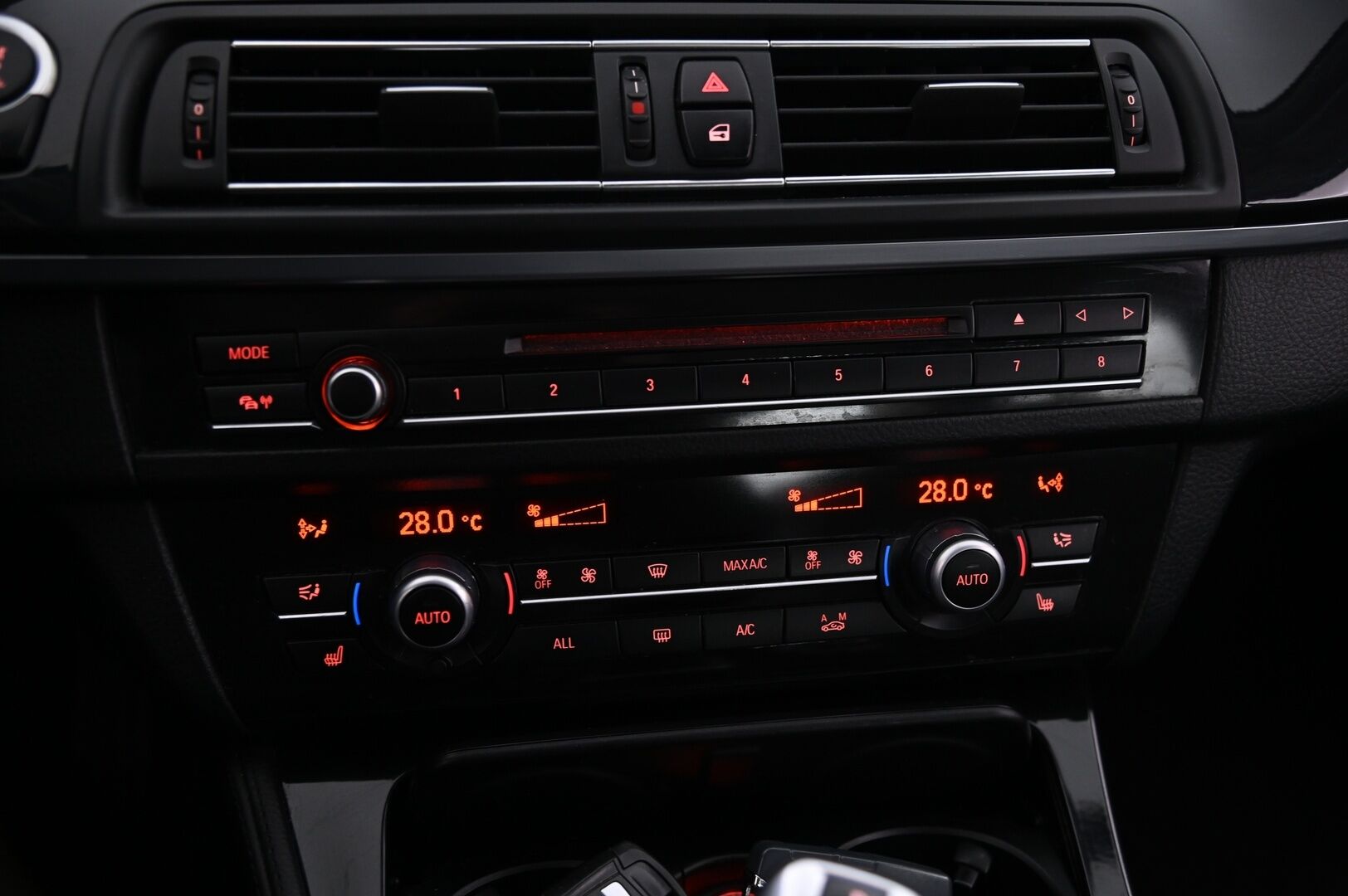 BMW 520 2013 TwinPower Turbo A F10 Sedan Business Automatic Edition*YritysOutlet - Myydään vain yrityksille* - *YritysOutlet - Myydään vain yrityksille*